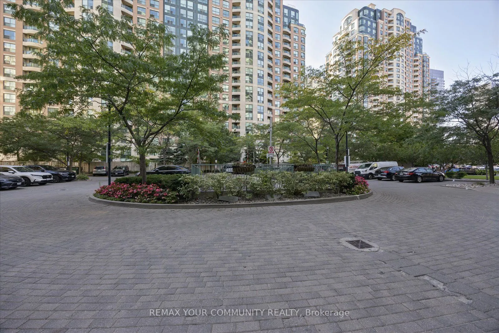 5500 Yonge Street #209