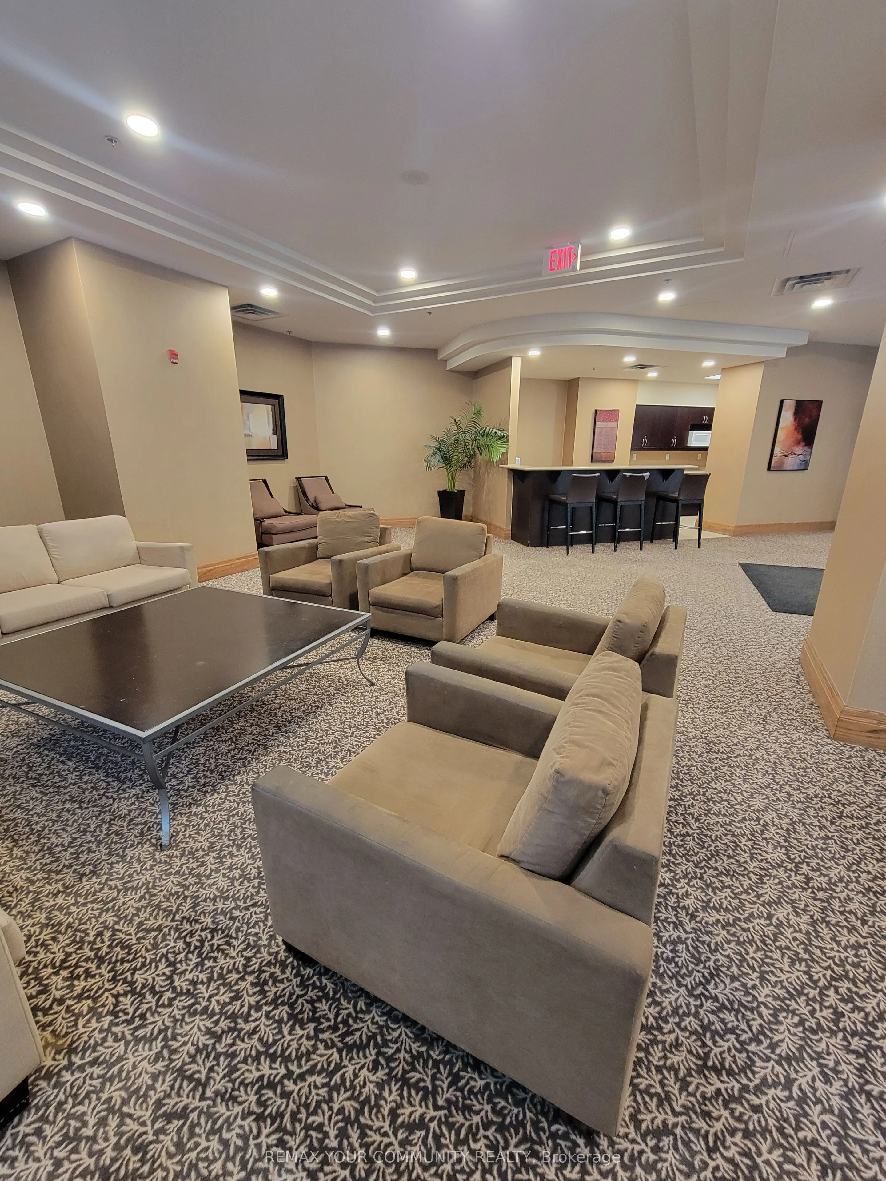 5500 Yonge Street #209