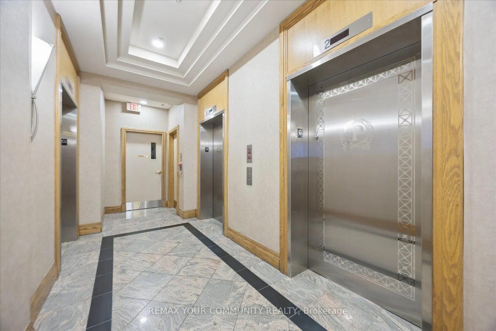 5500 Yonge Street #209