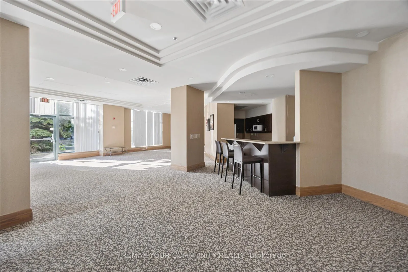 5500 Yonge Street #209