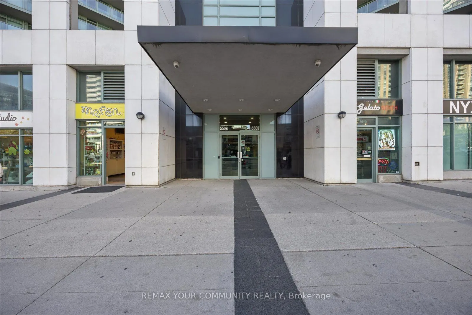 5500 Yonge Street #209
