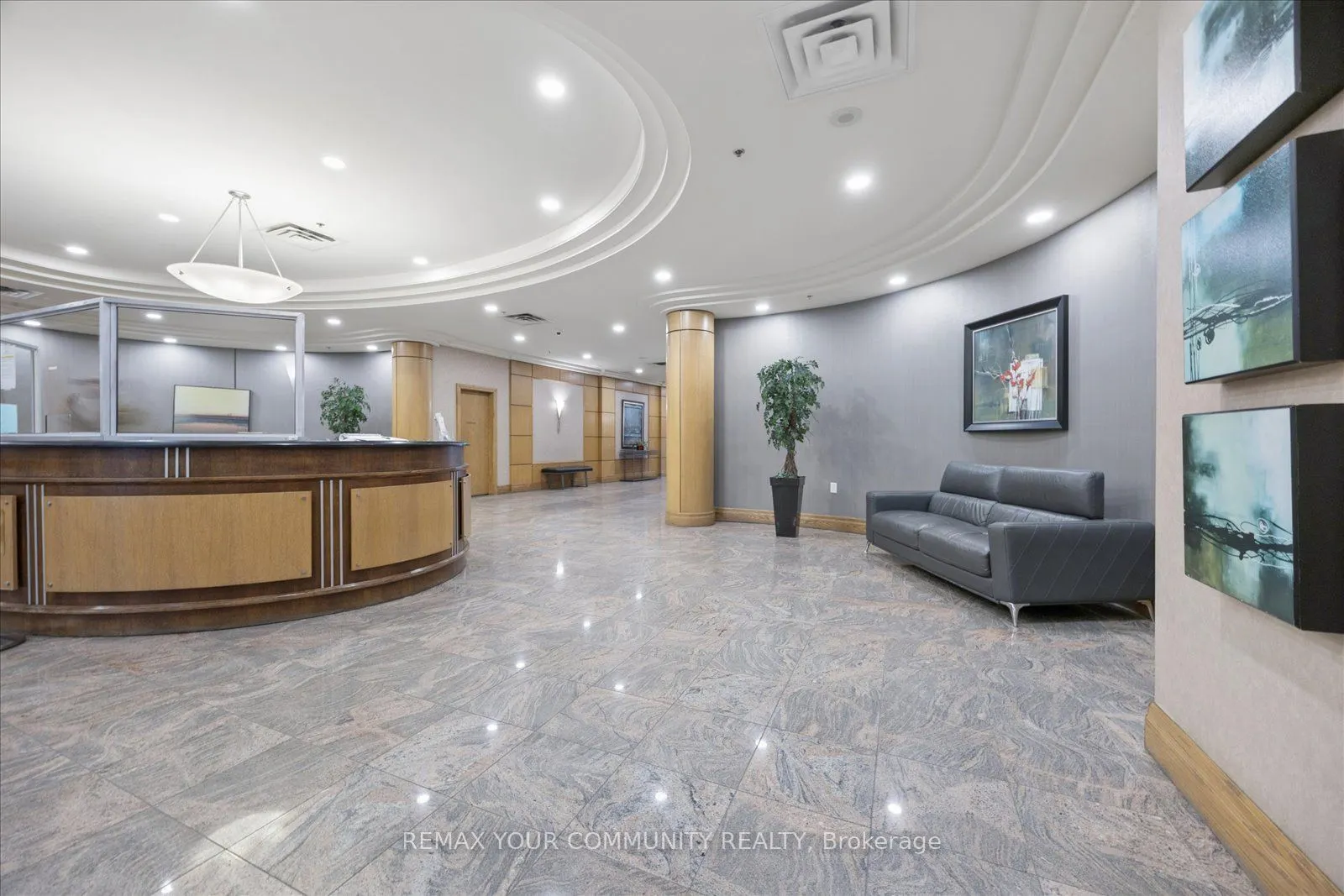 5500 Yonge Street #209