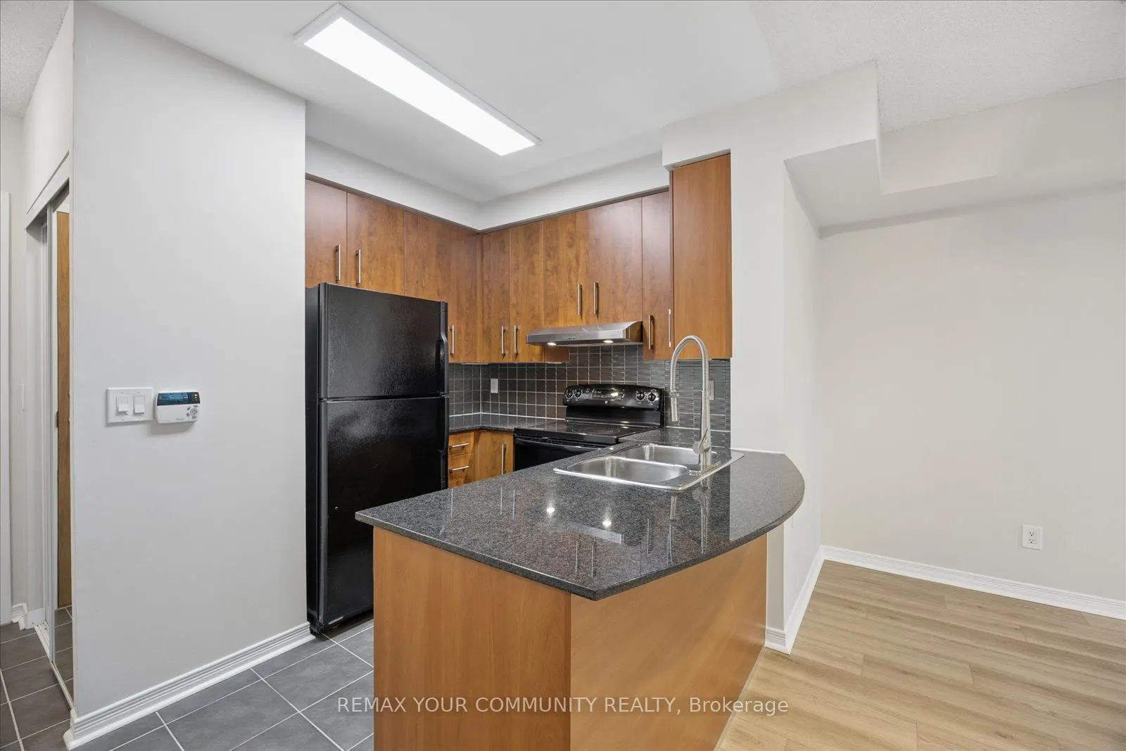 5500 Yonge Street #209