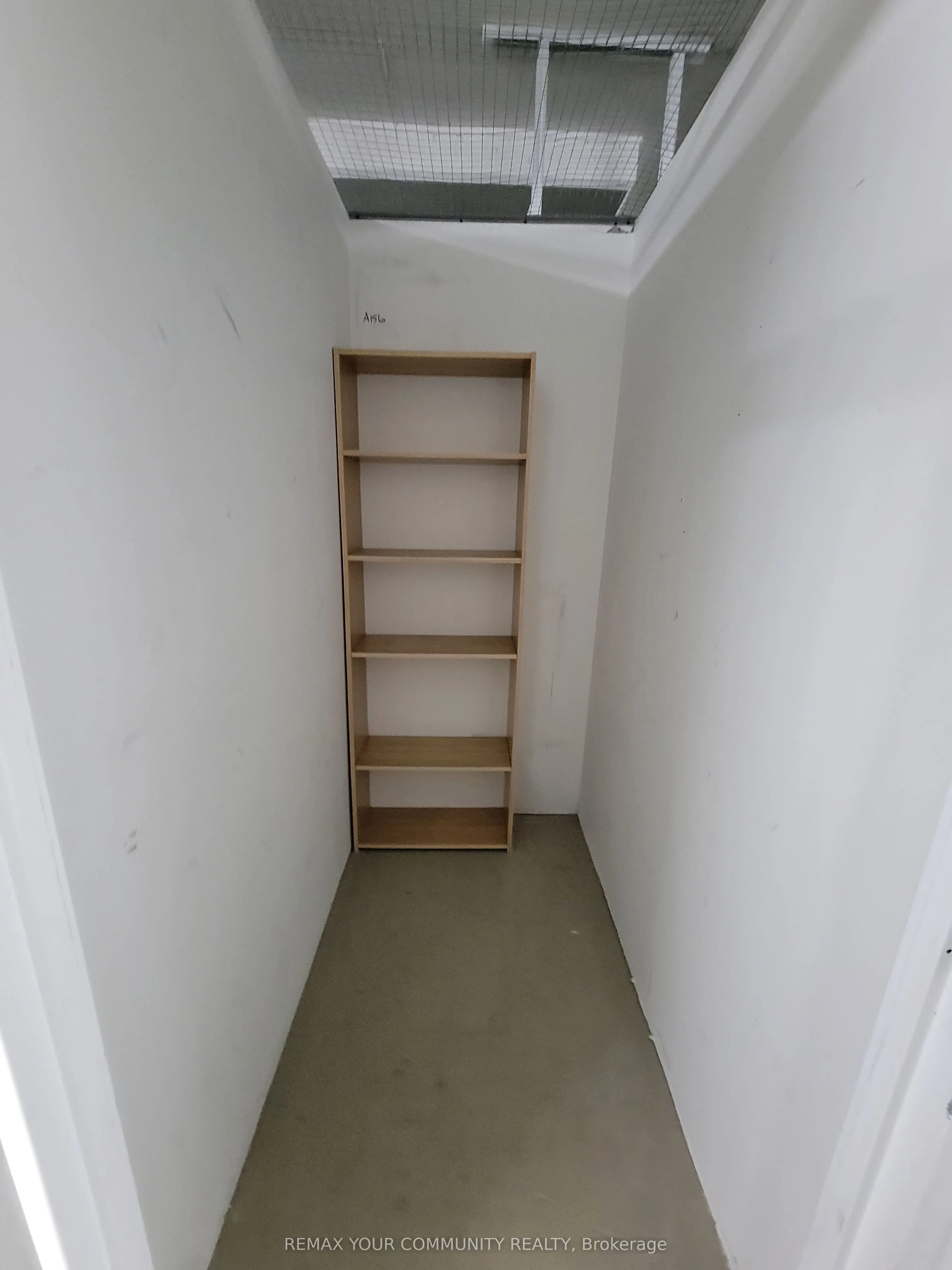 5500 Yonge Street #209