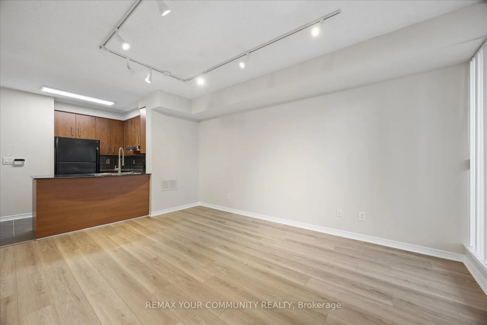 5500 Yonge Street #209