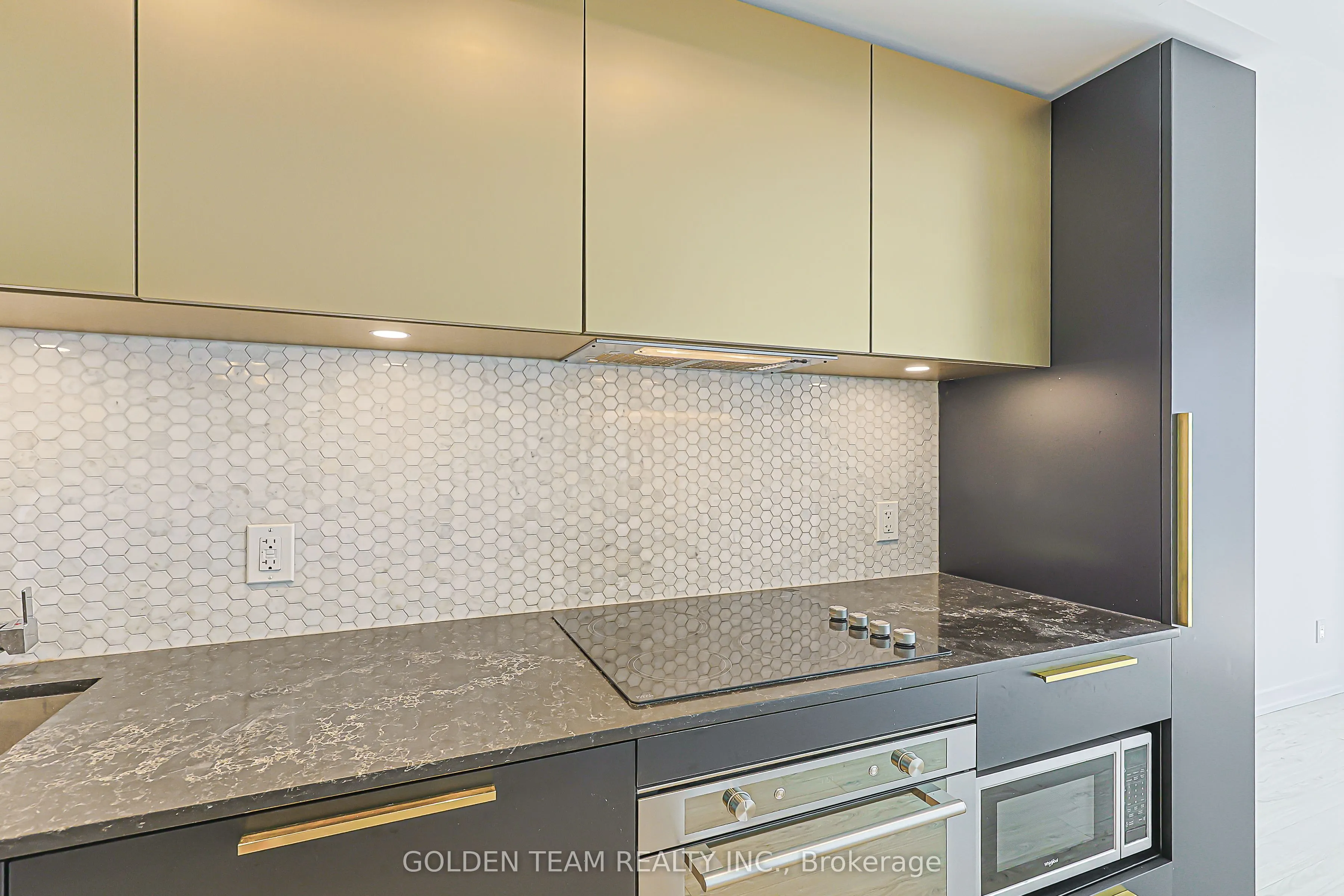 85 Wood Street #3802
