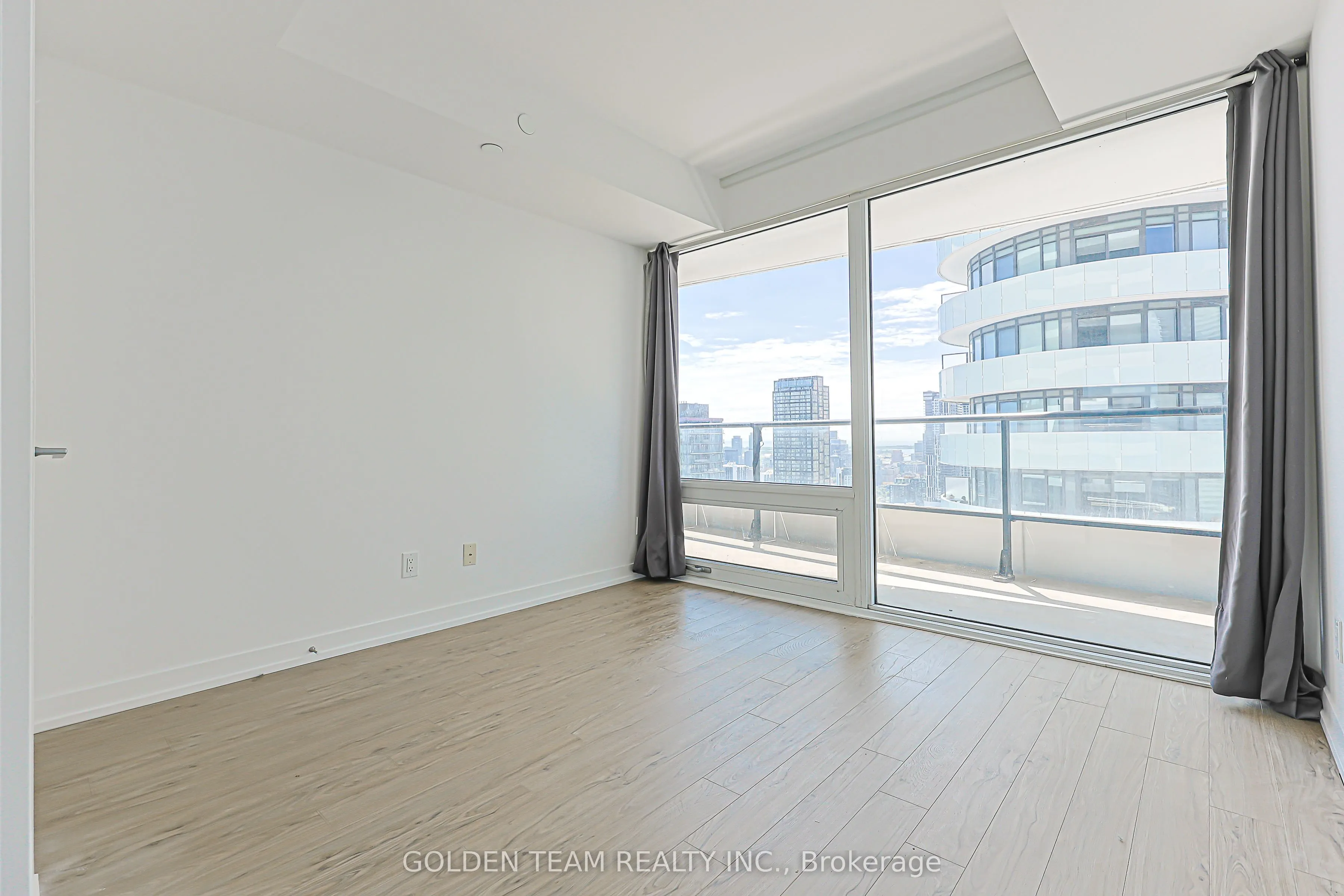 85 Wood Street #3802