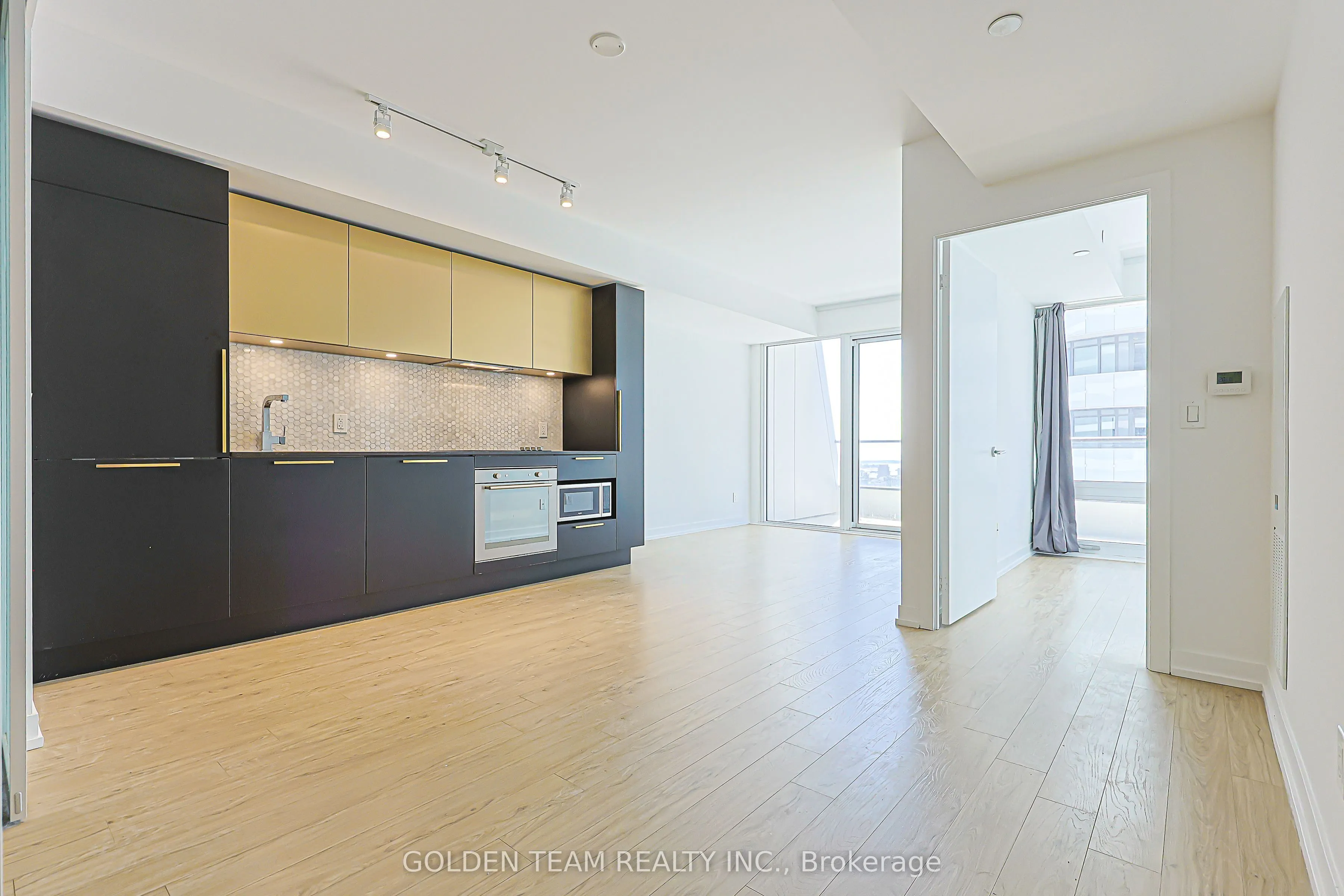 85 Wood Street #3802