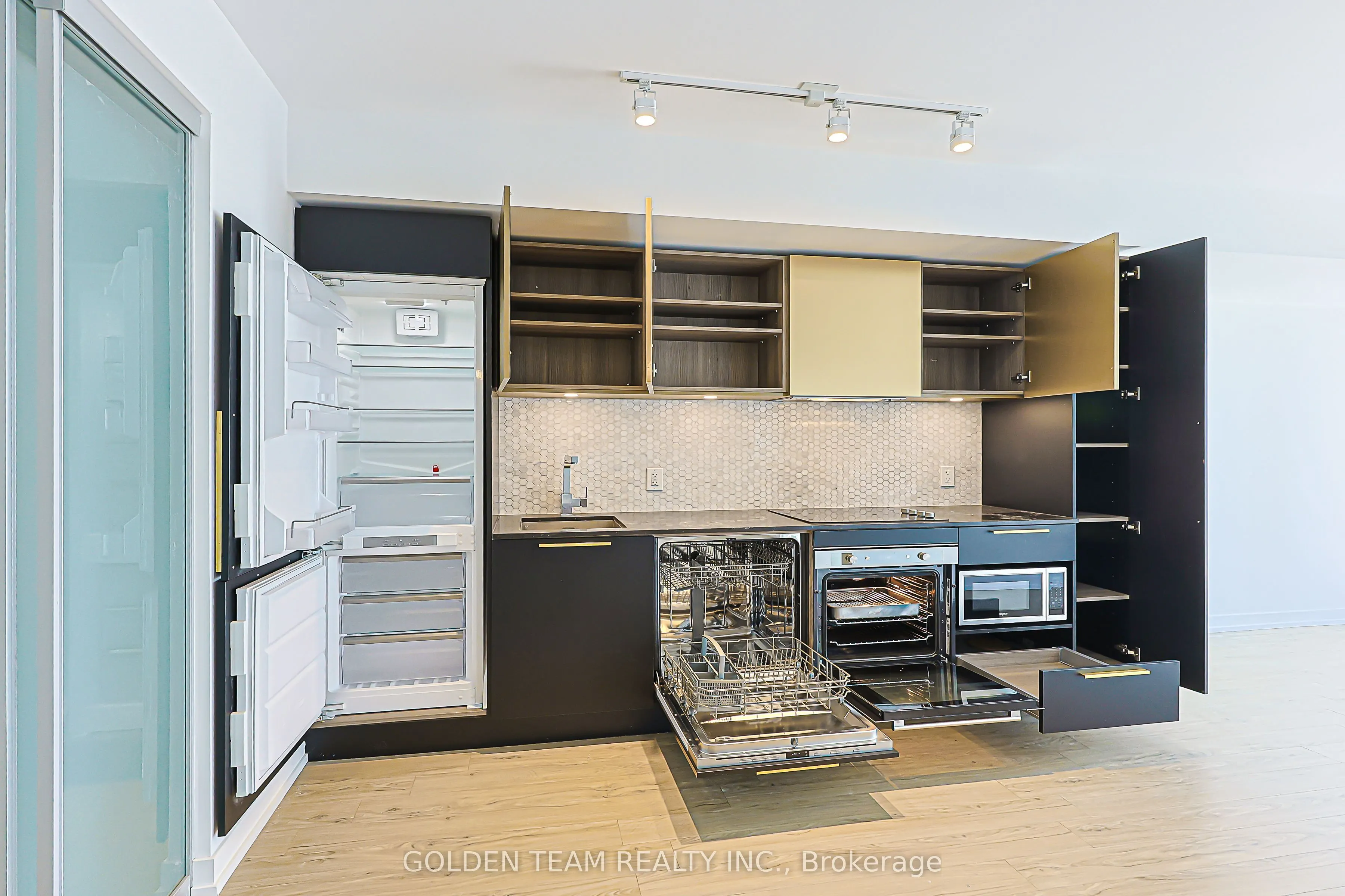 85 Wood Street #3802