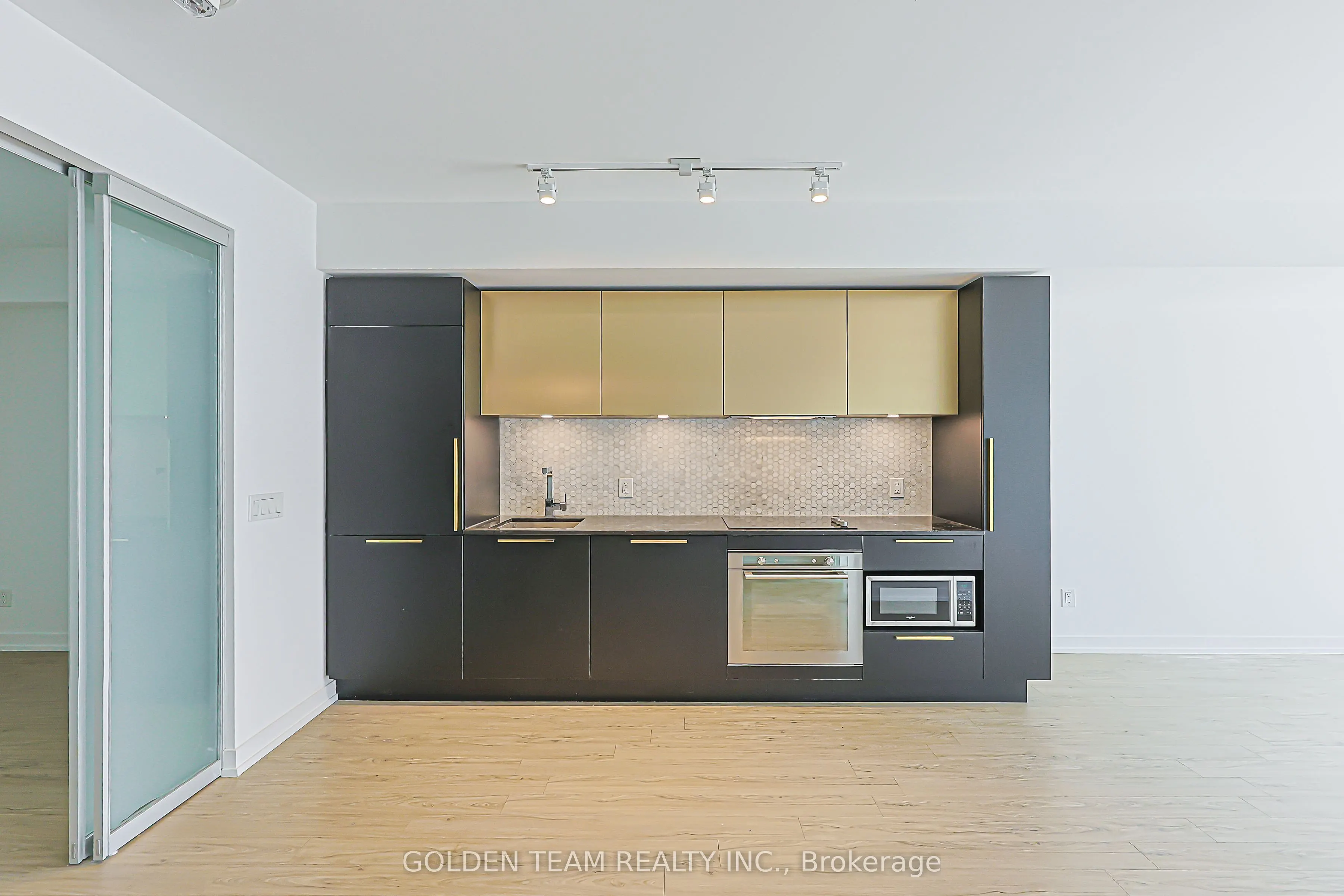 85 Wood Street #3802