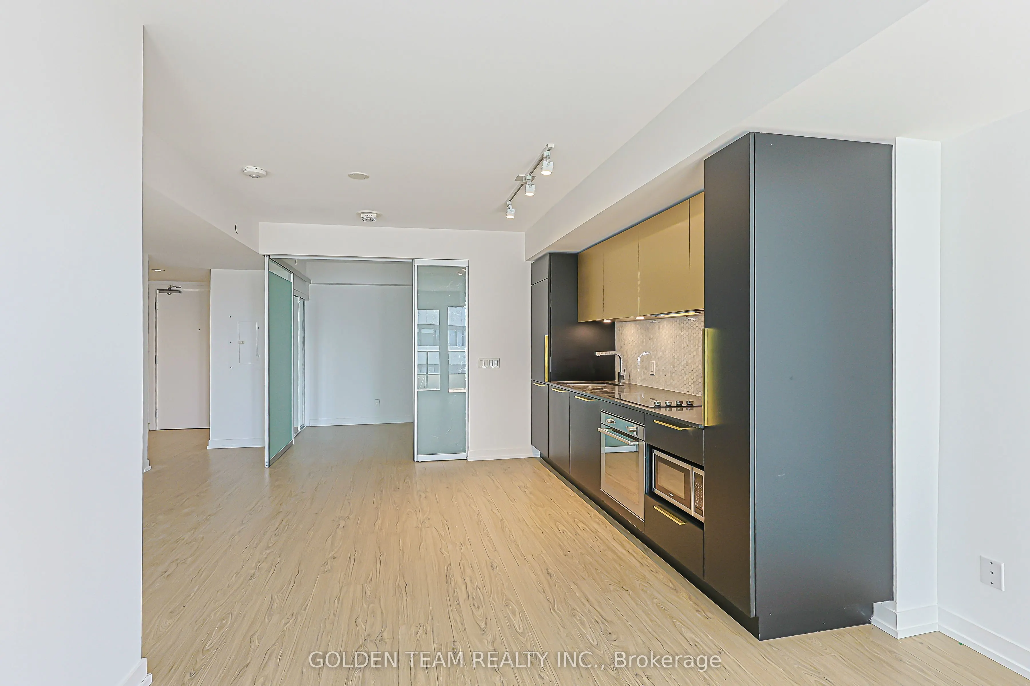 85 Wood Street #3802