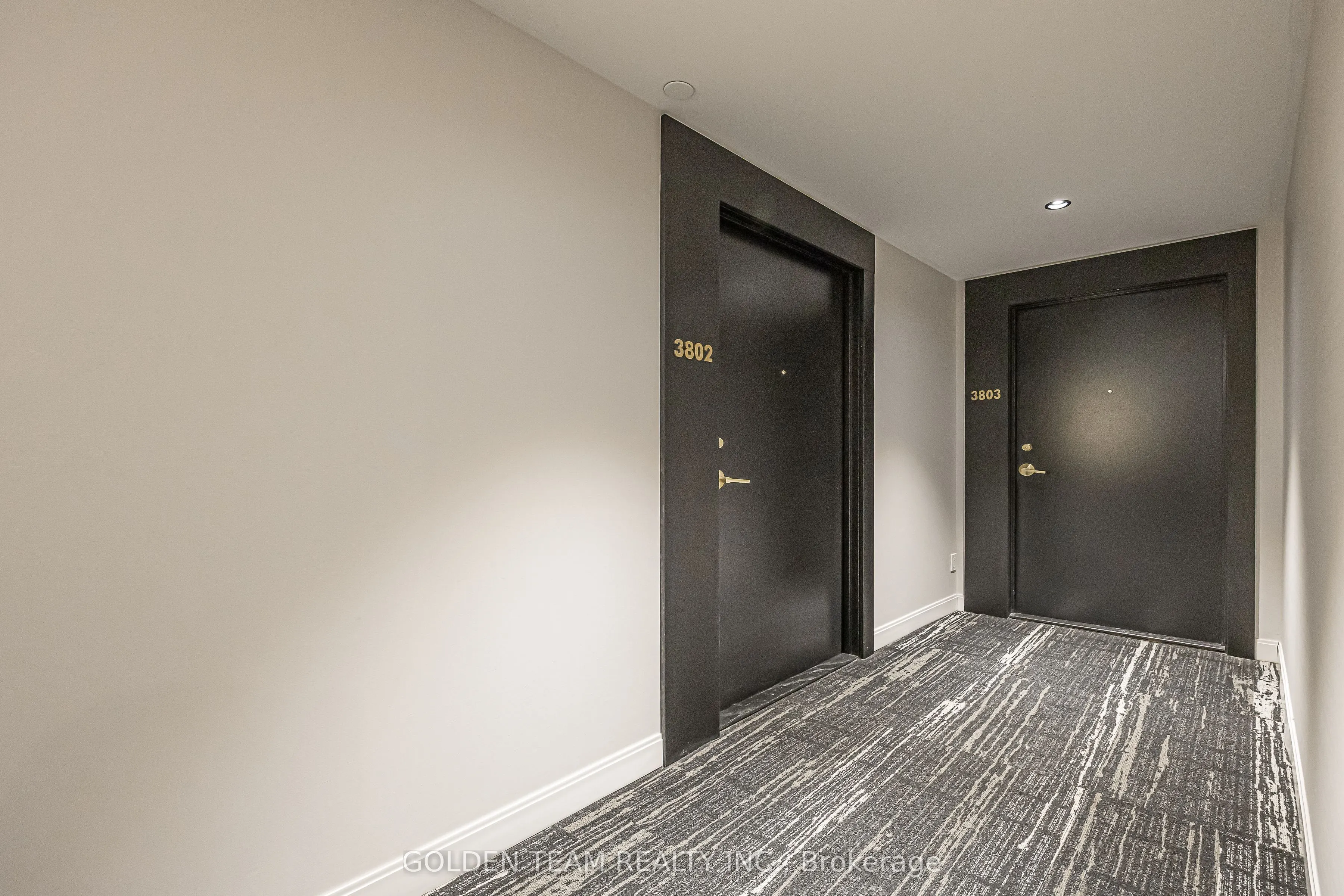85 Wood Street #3802