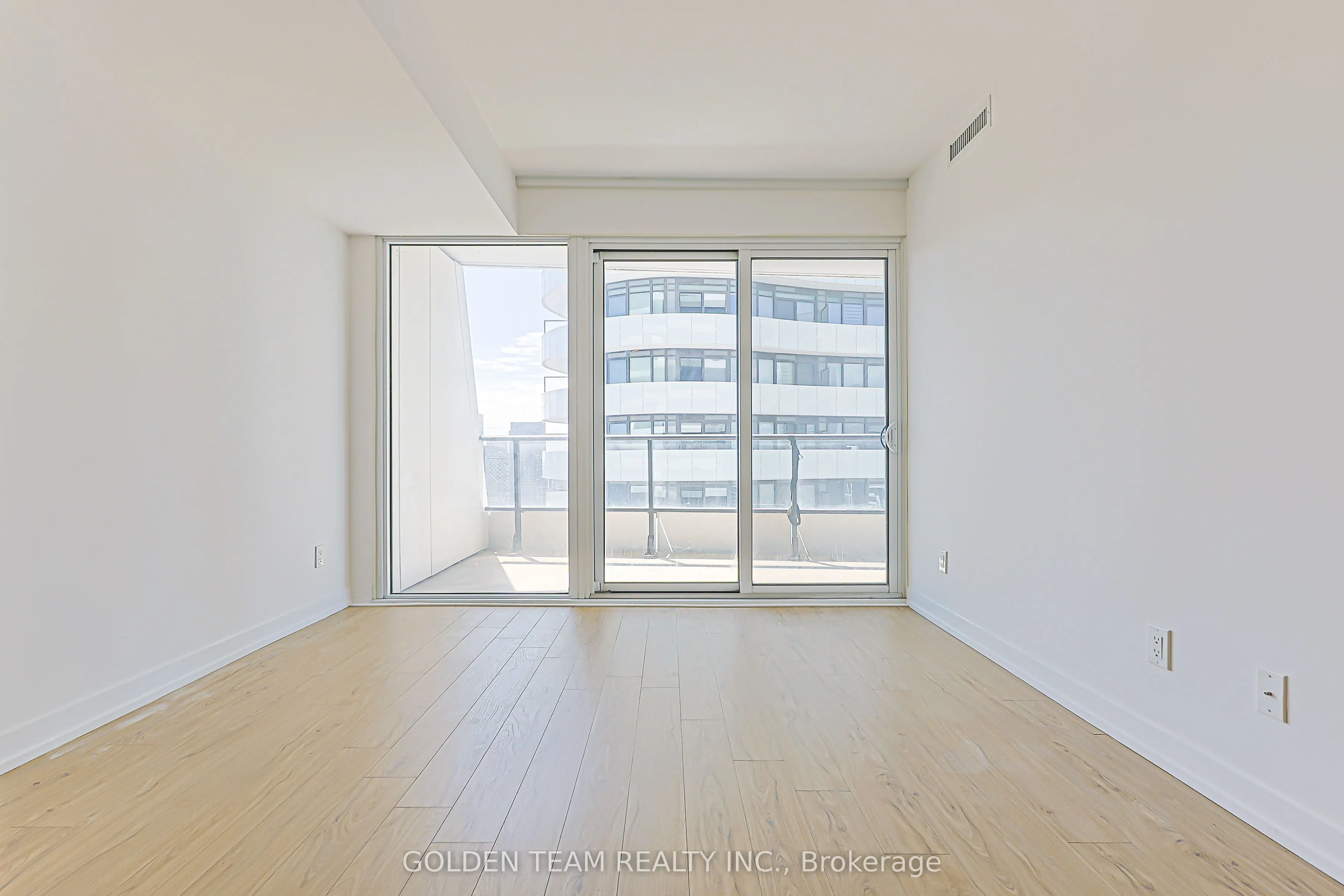 85 Wood Street #3802