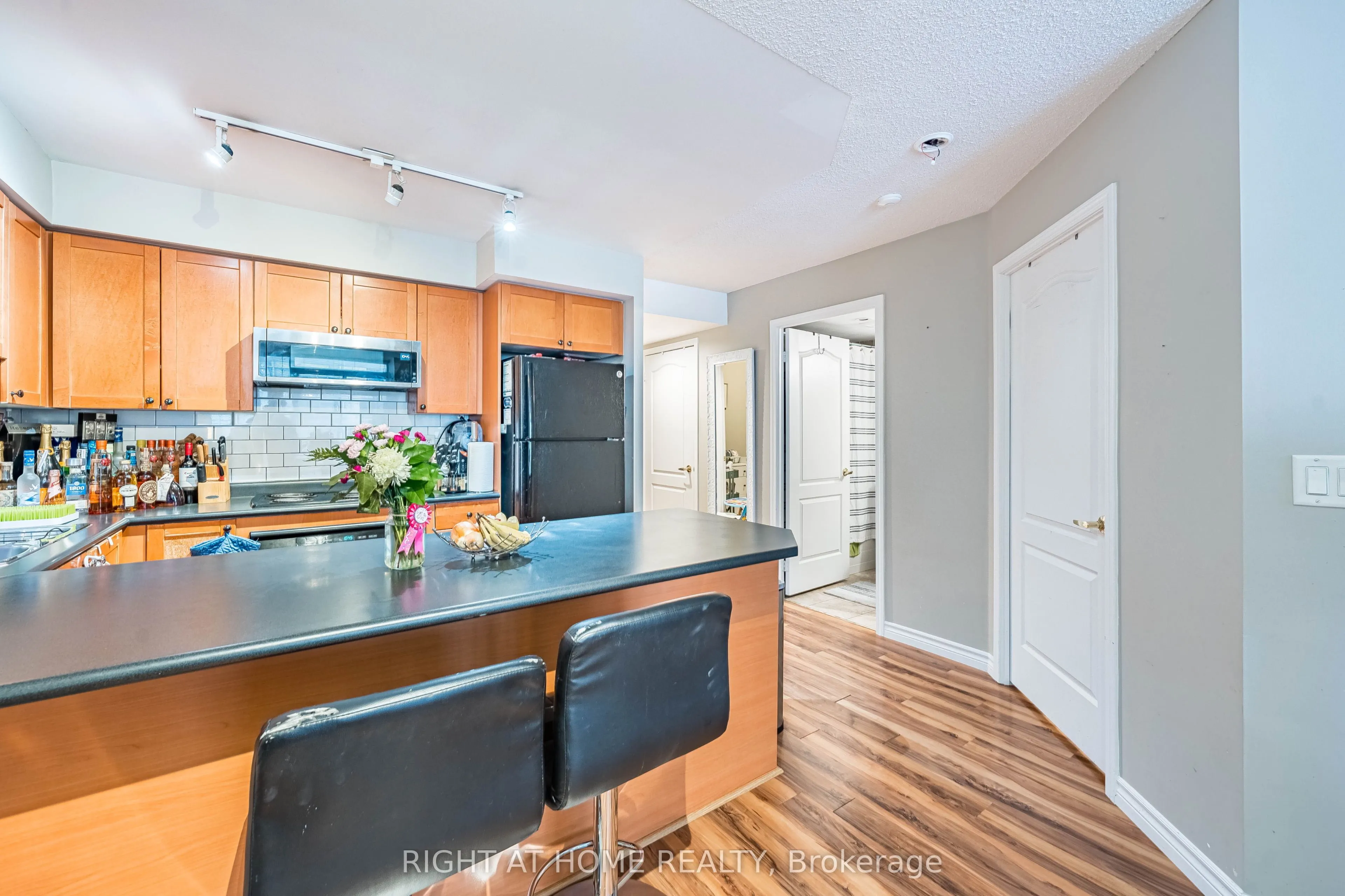 18 Stafford Street #602
