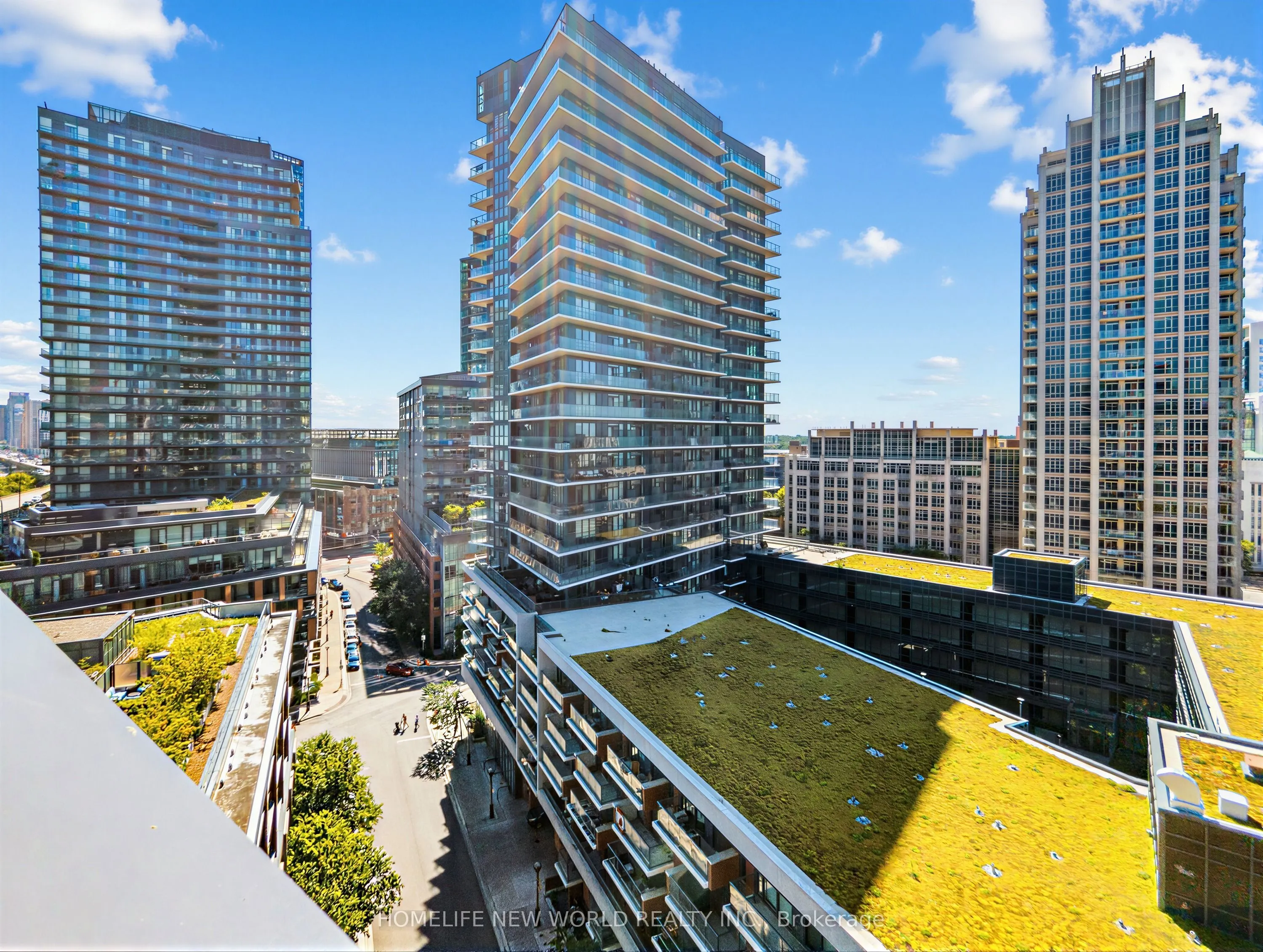 50 Bruyeres Mews #1508