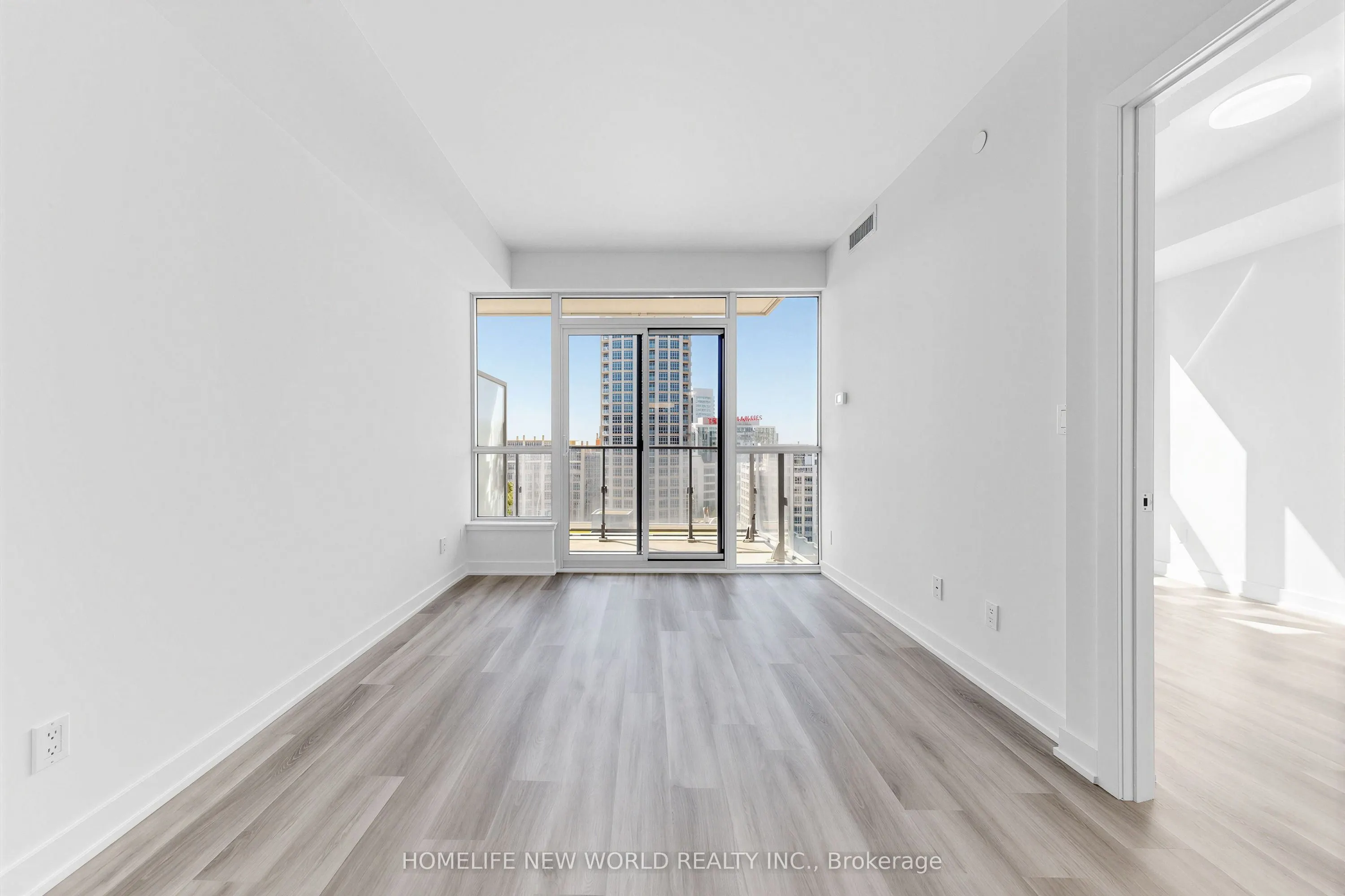 50 Bruyeres Mews #1508