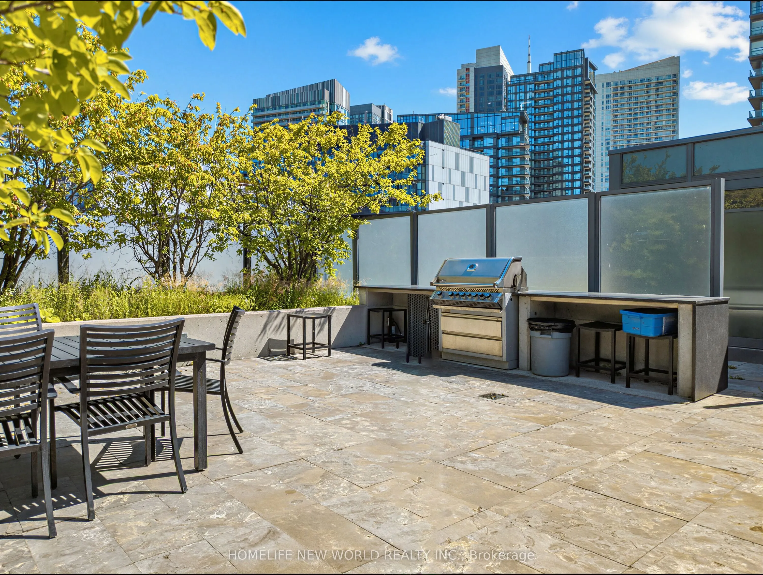 50 Bruyeres Mews #1508
