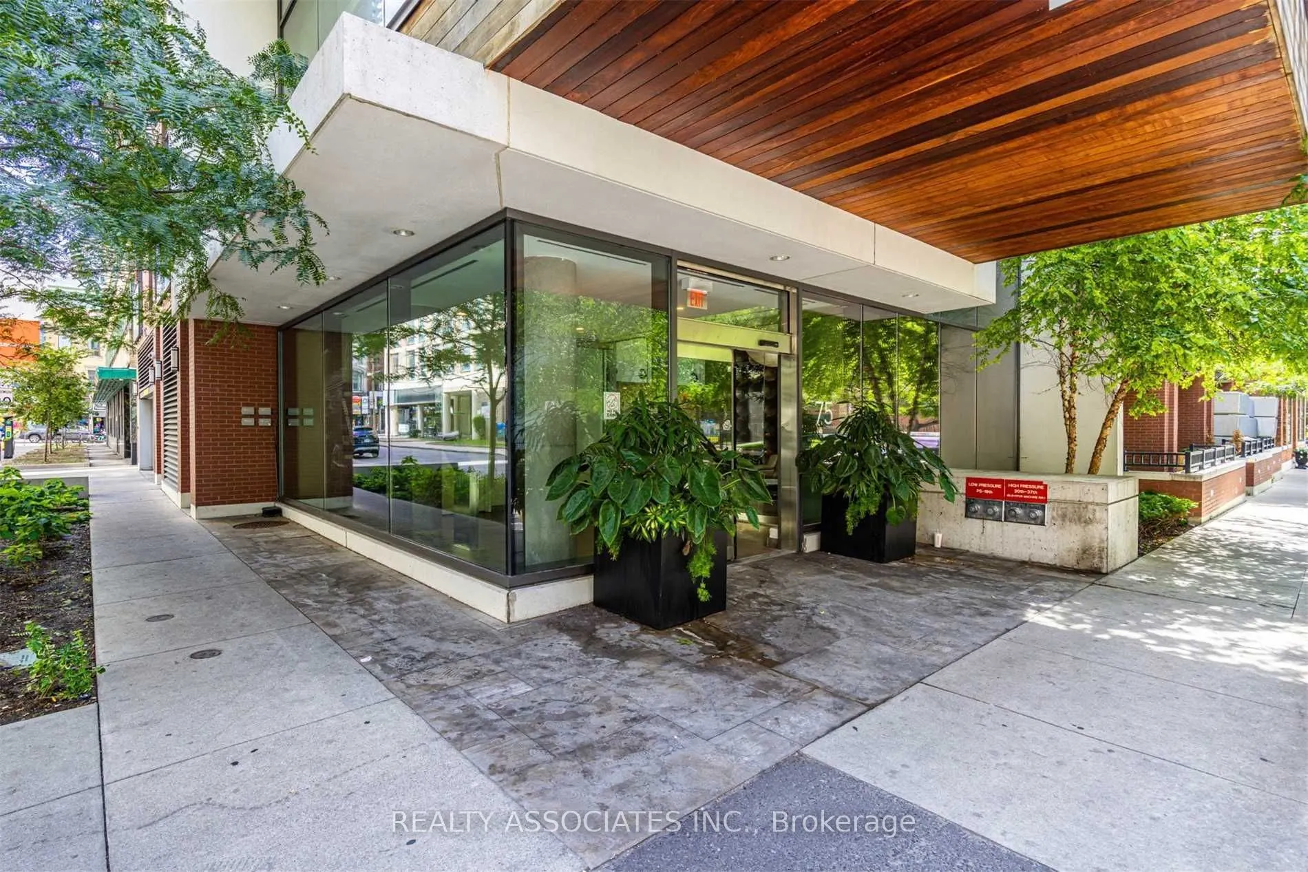 75 St Nicholas Street #2105