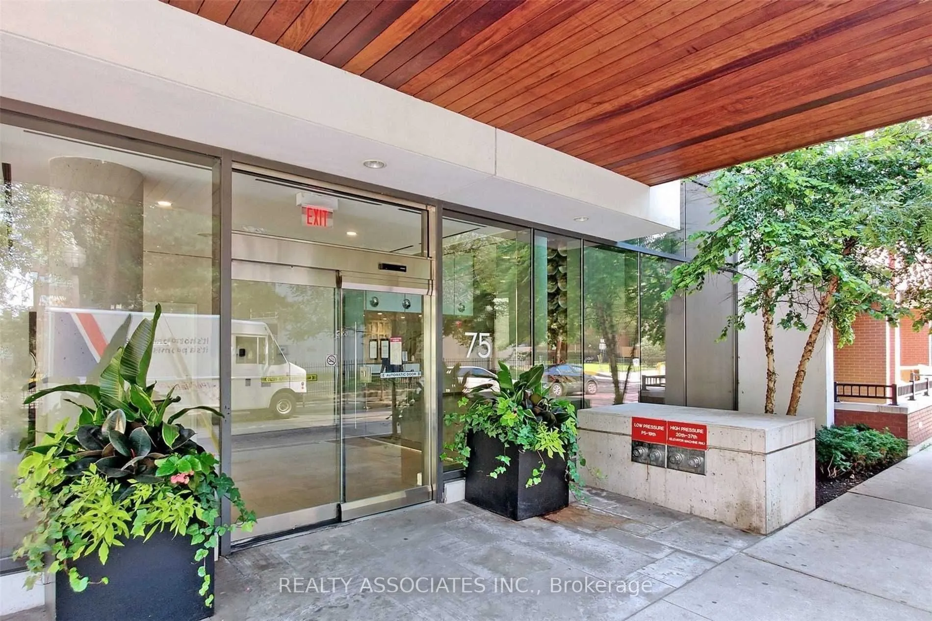 75 St Nicholas Street #2105
