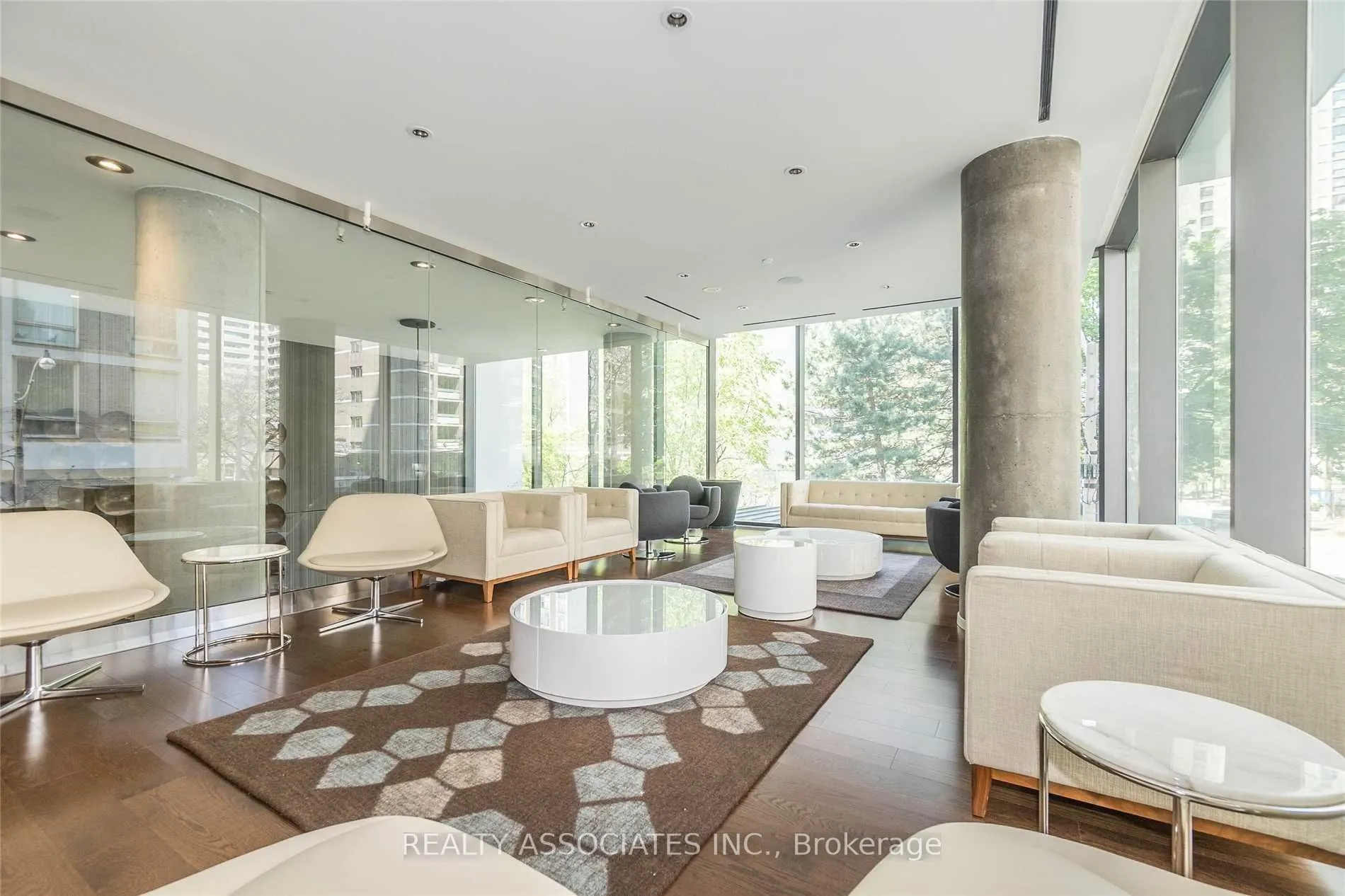 75 St Nicholas Street #2105