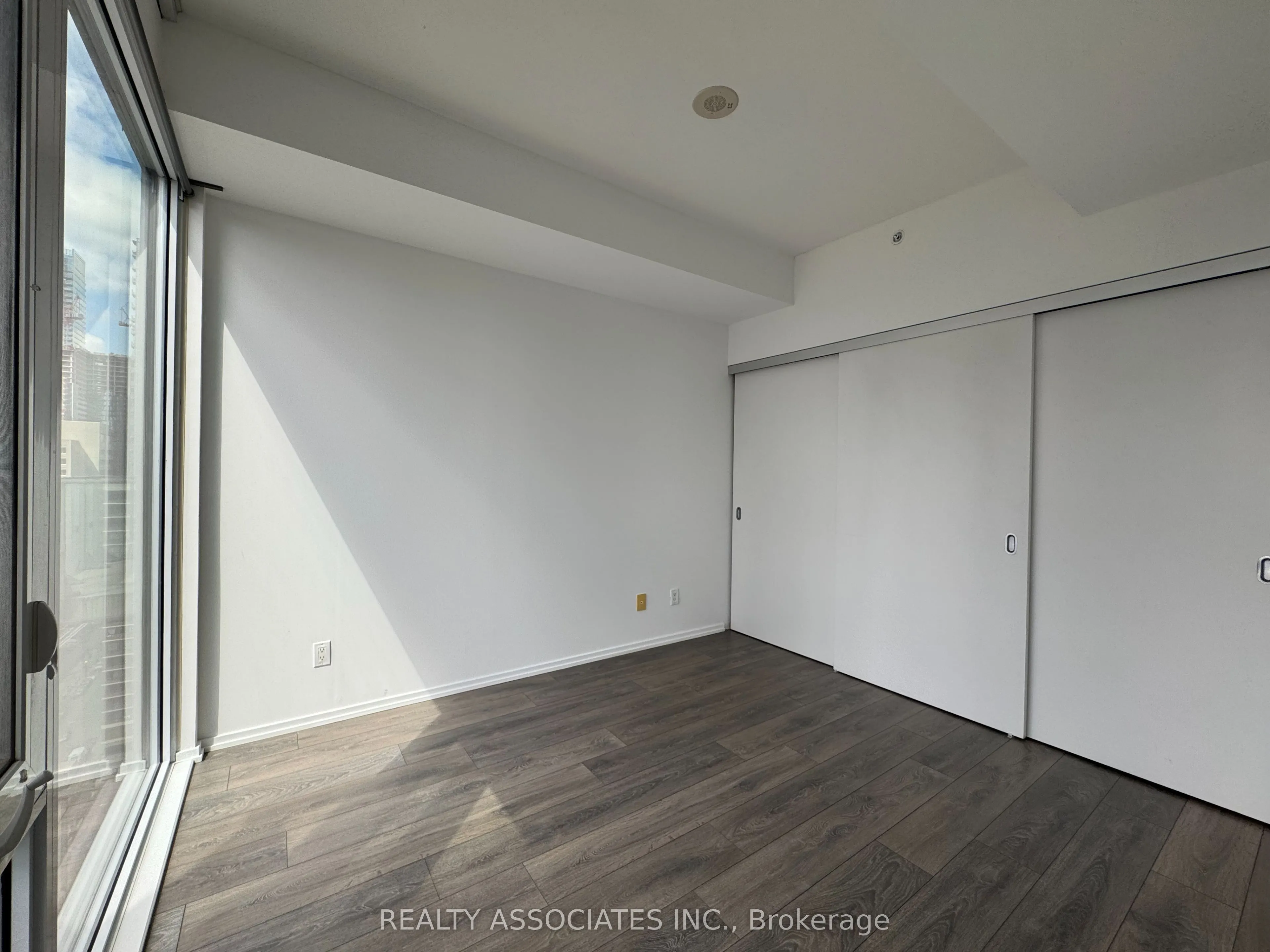 75 St Nicholas Street #2105