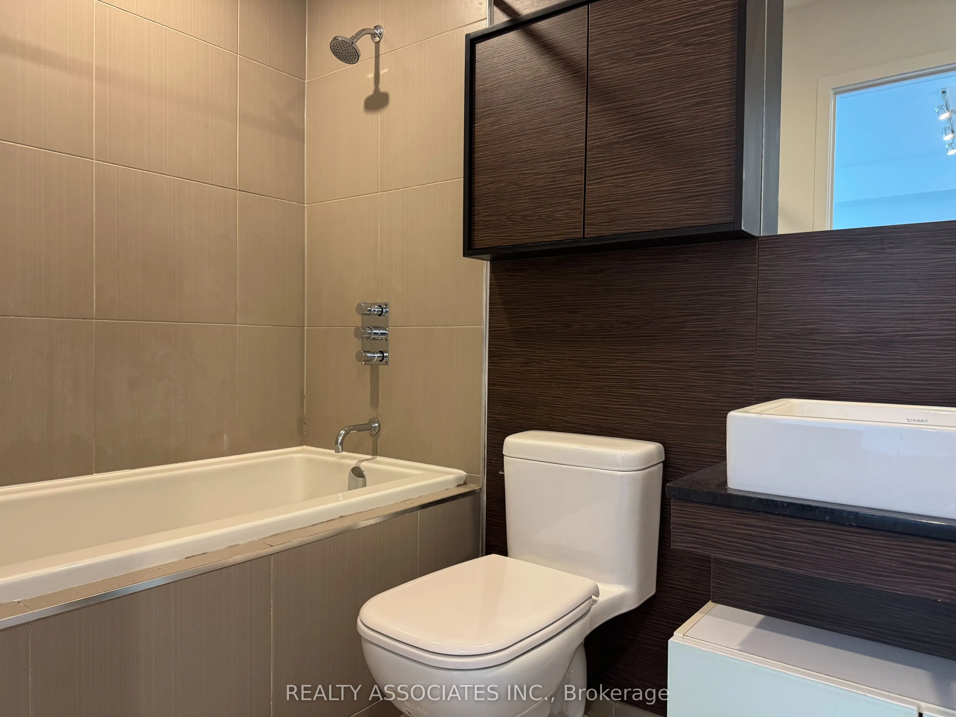 75 St Nicholas Street #2105