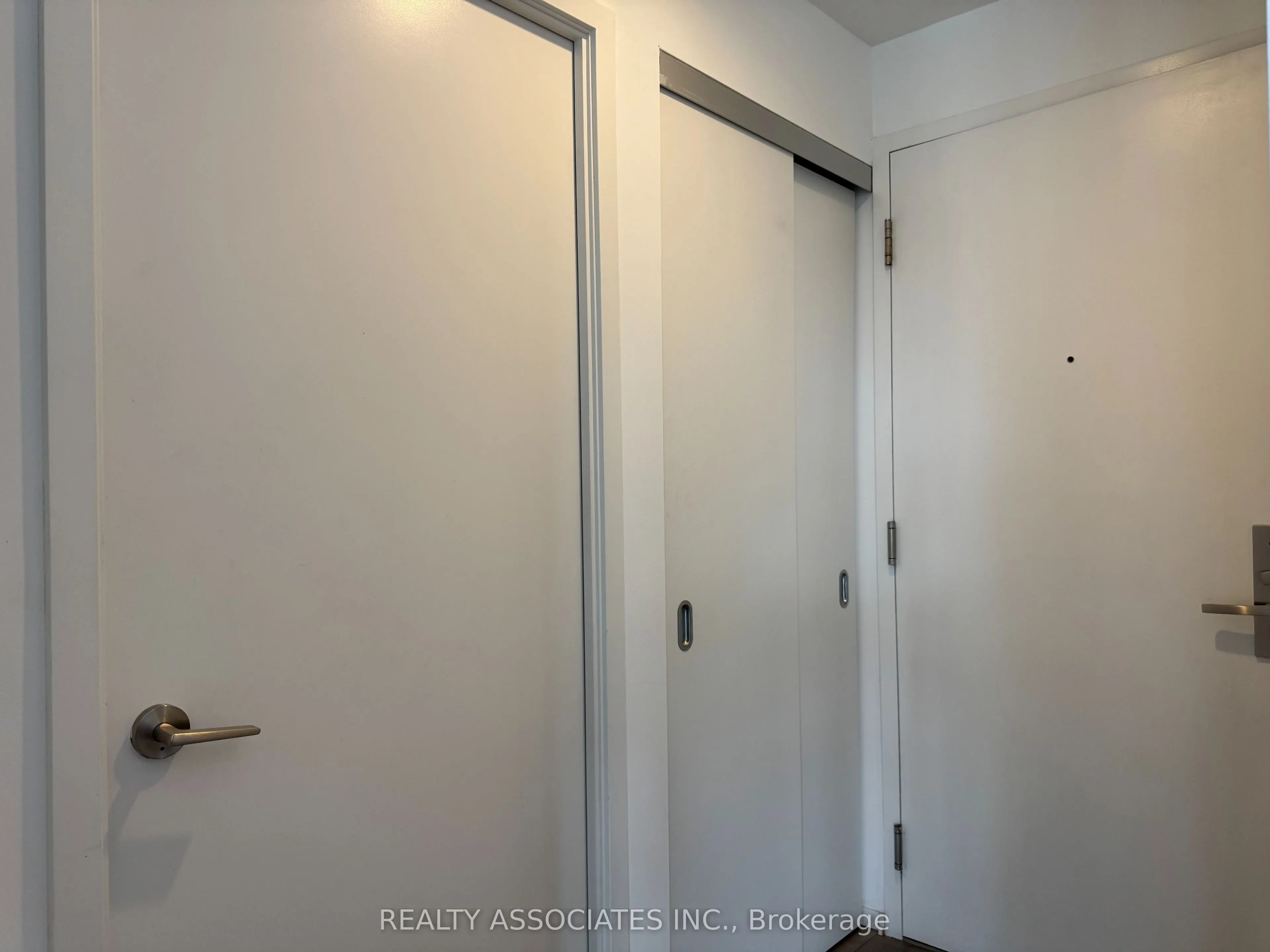 75 St Nicholas Street #2105