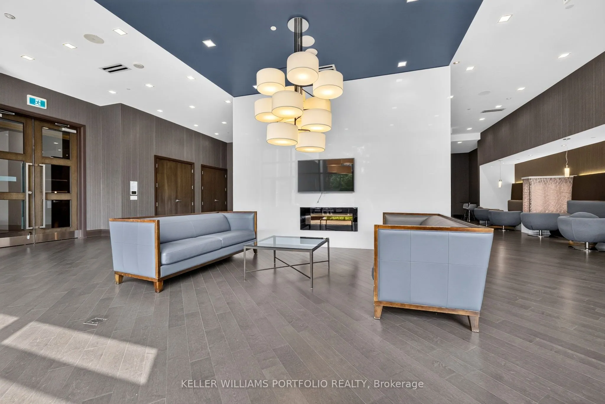 23 Glebe Road W #802