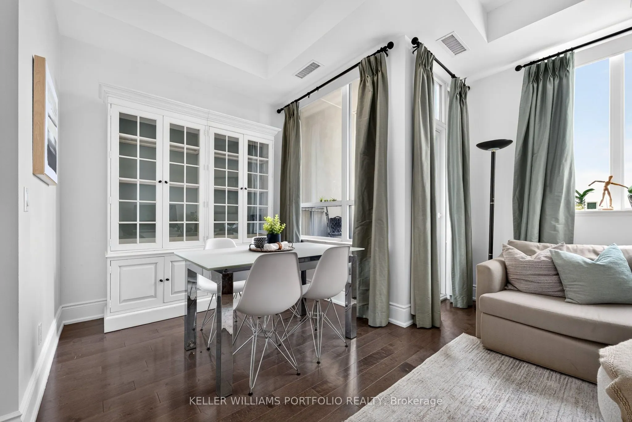23 Glebe Road W #802