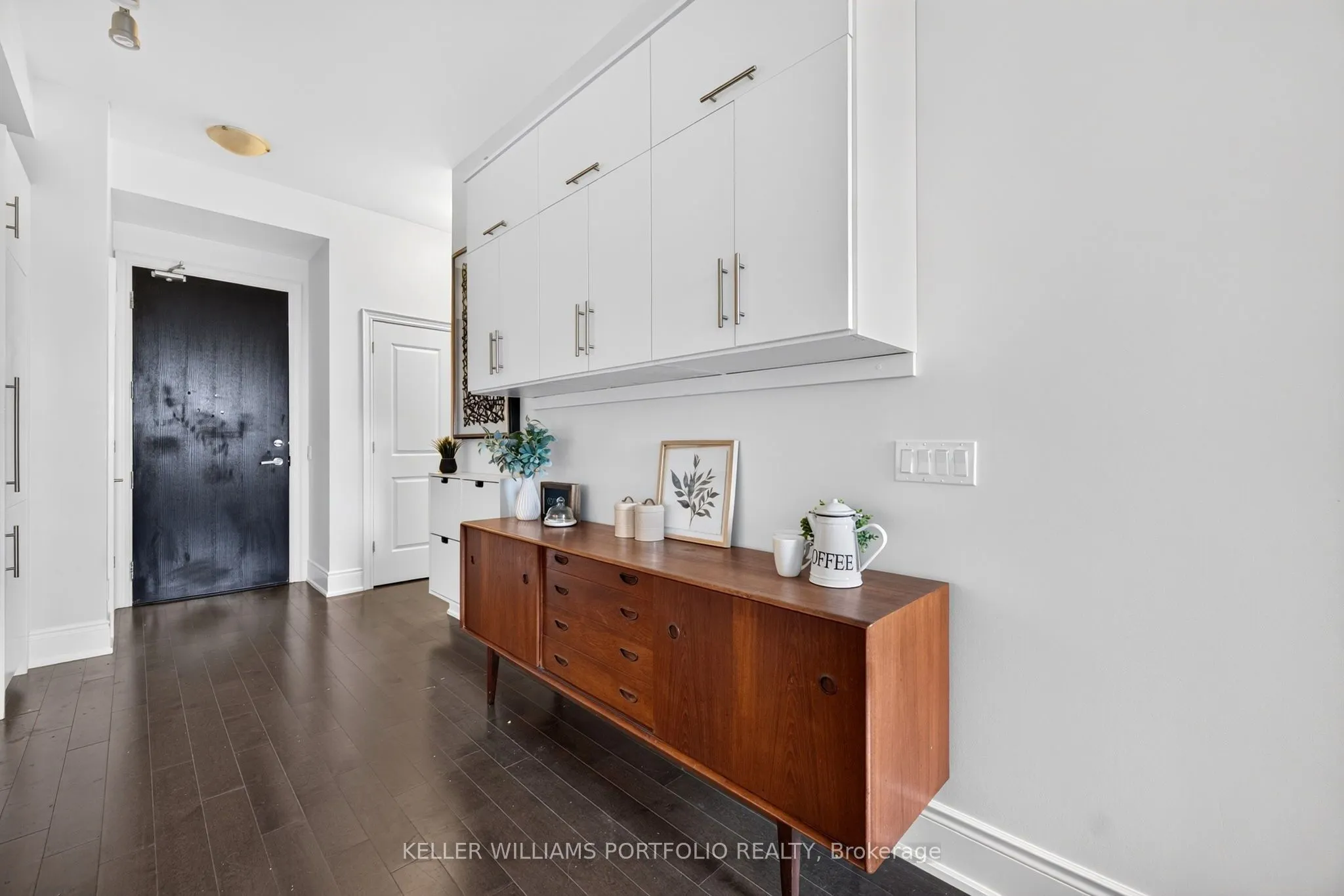 23 Glebe Road W #802