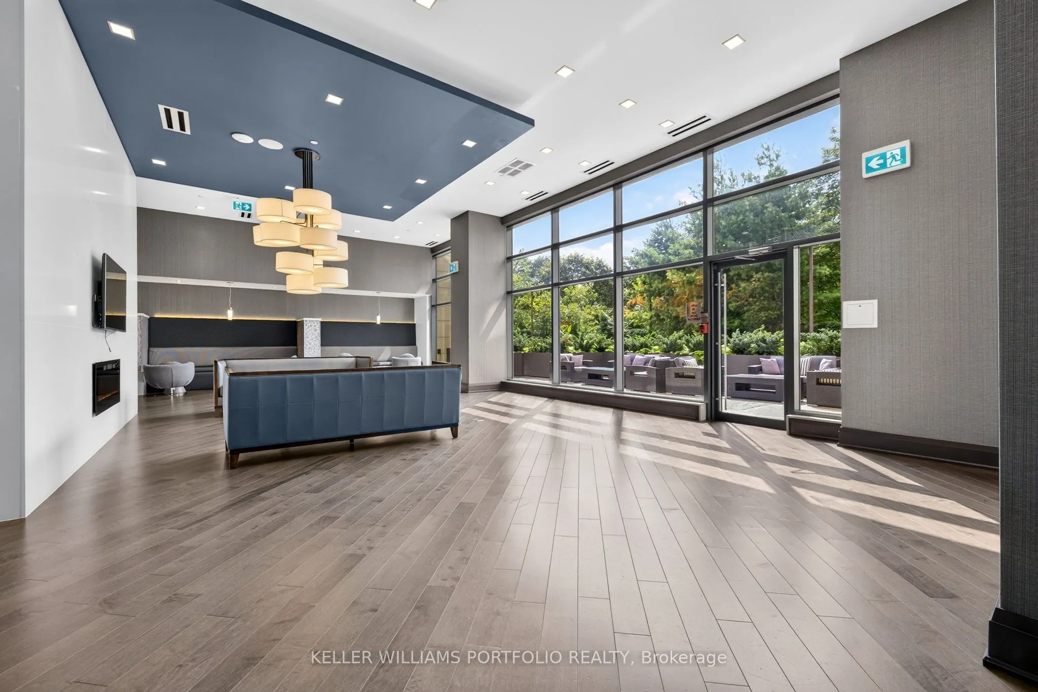23 Glebe Road W #802