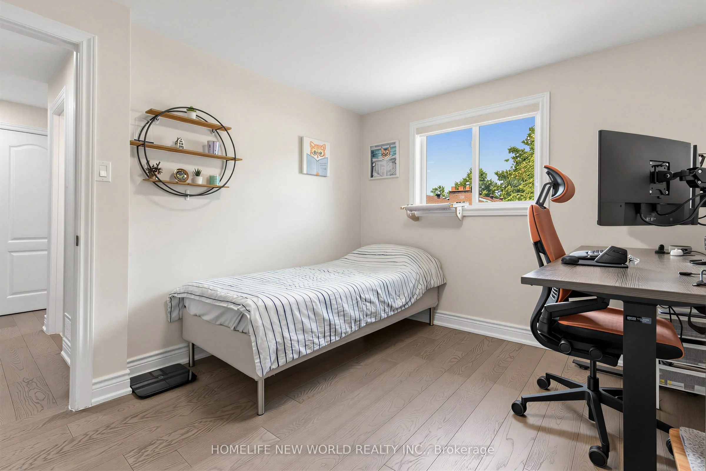 19 Liszt Gate #306