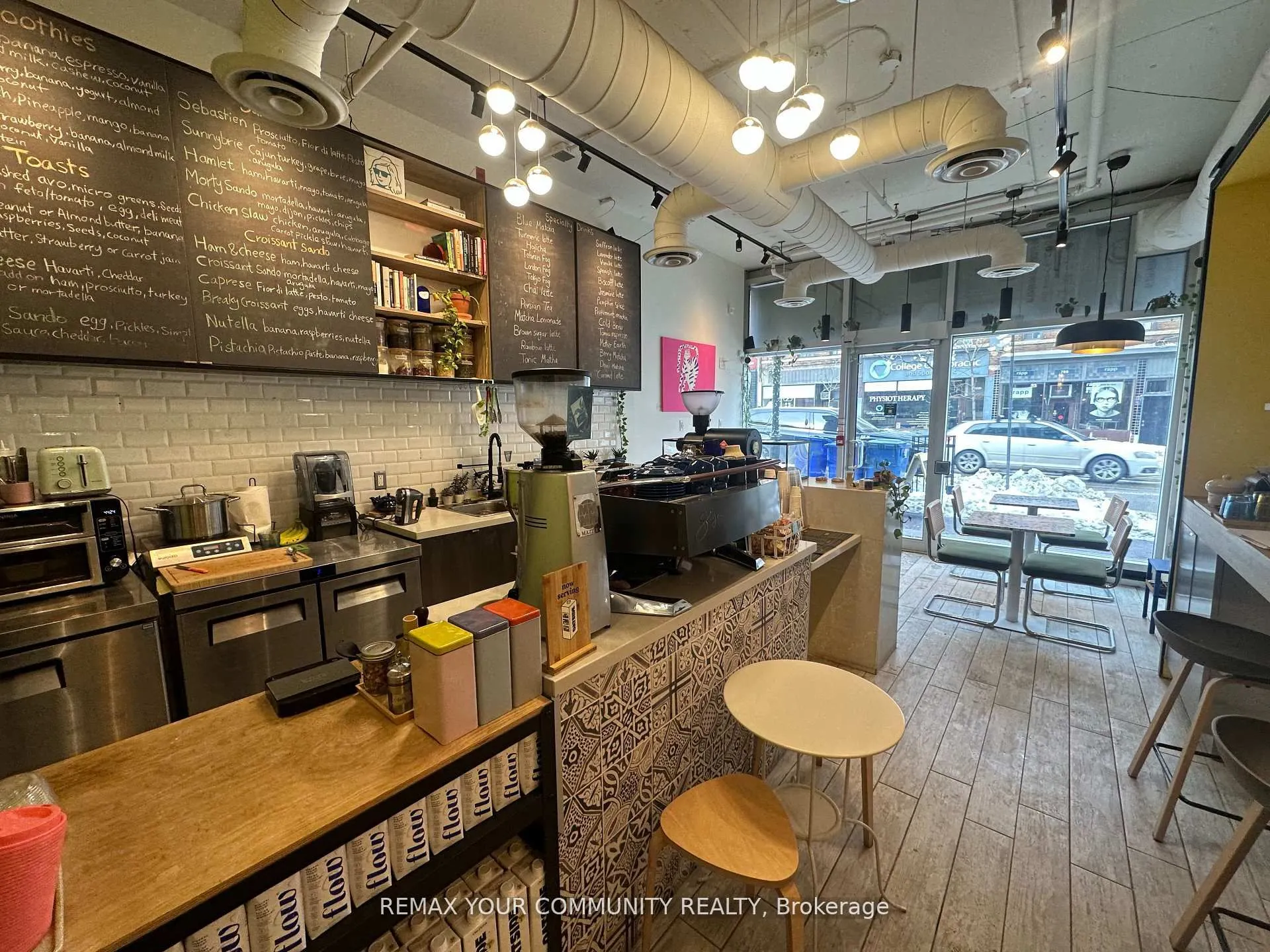 799 College Street #101