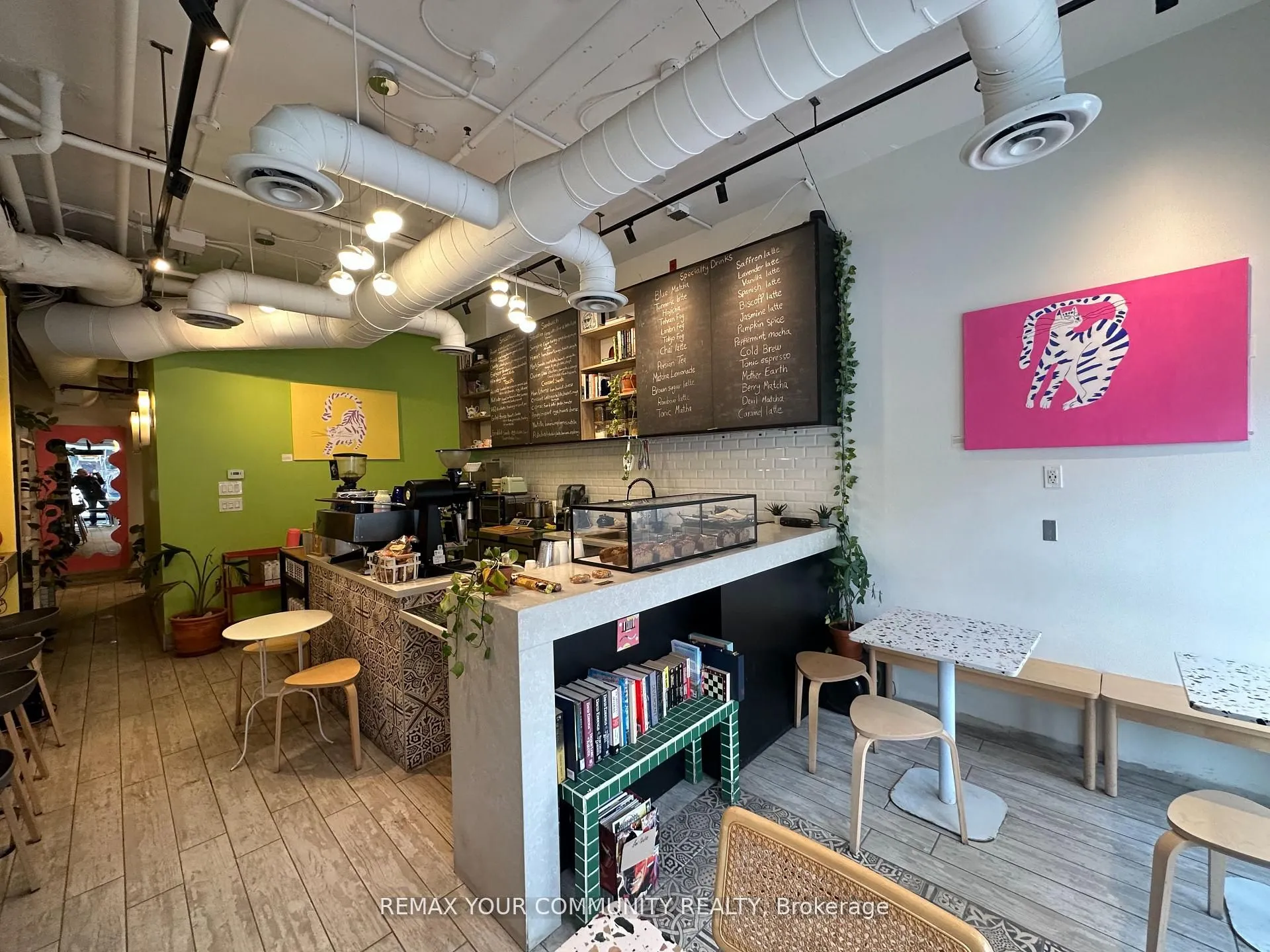 799 College Street #101