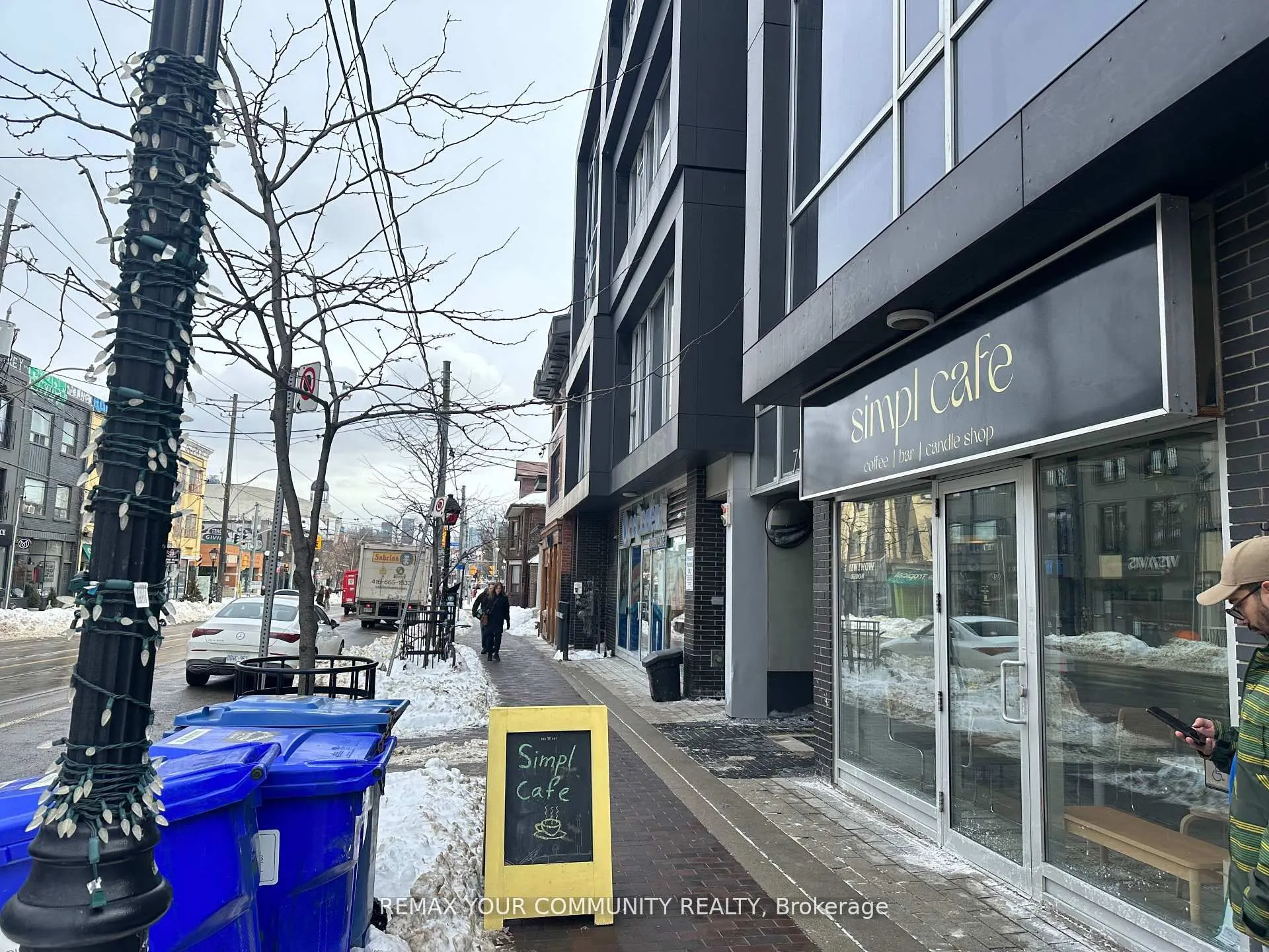 799 College Street #101