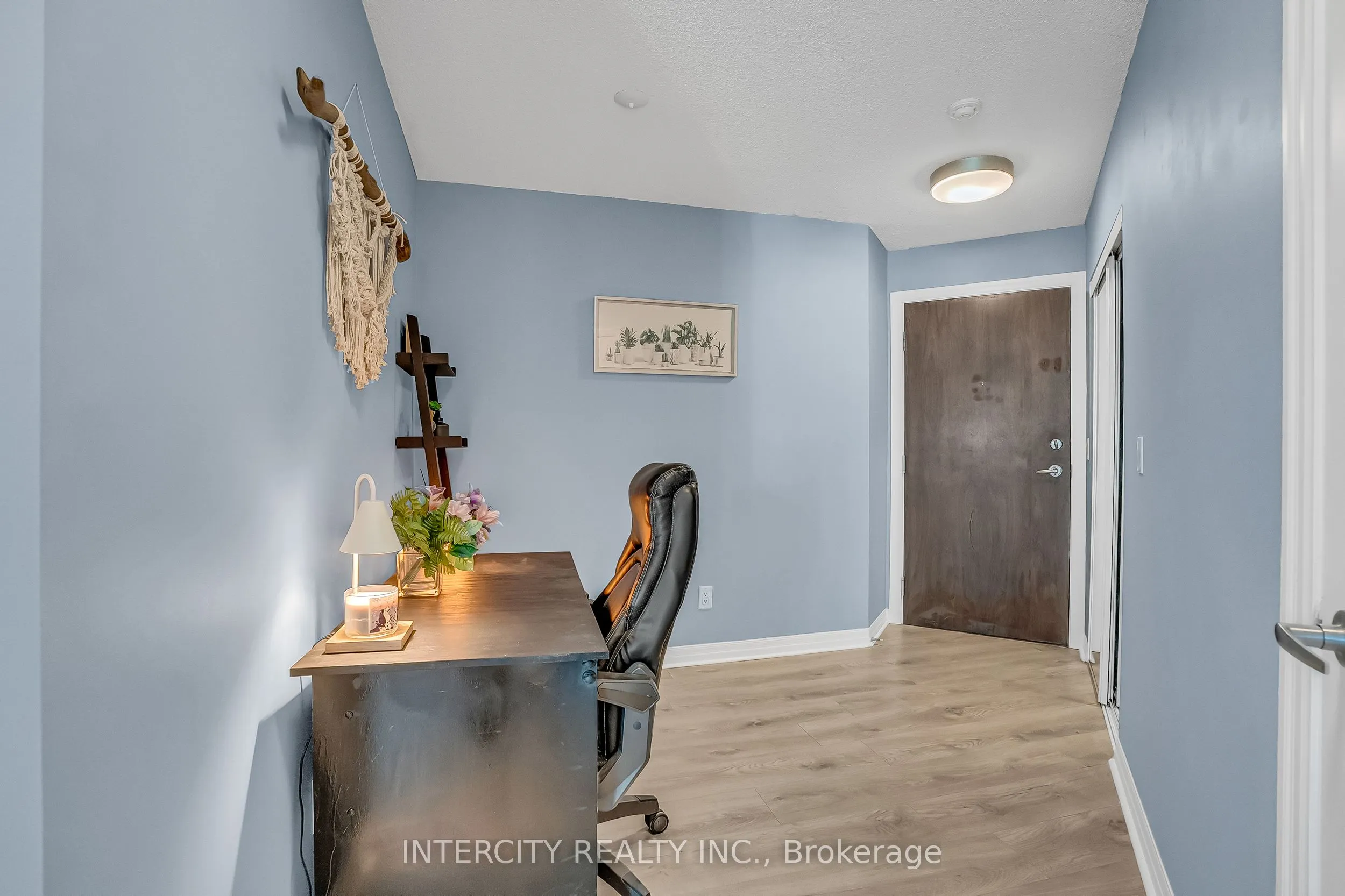 12 Yonge Street #1010