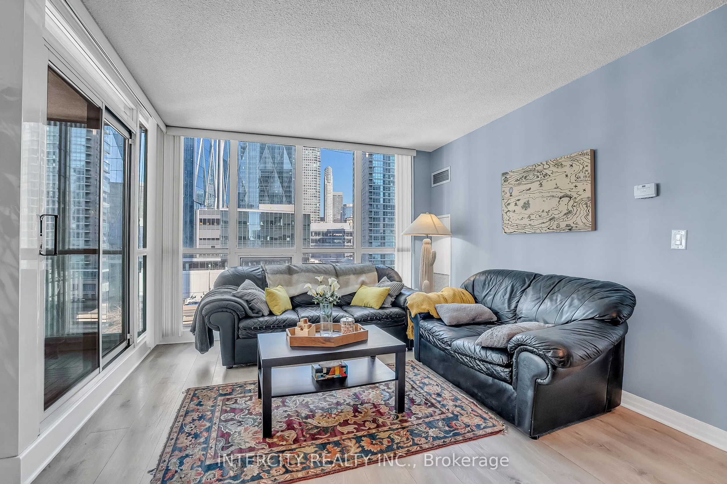 12 Yonge Street #1010