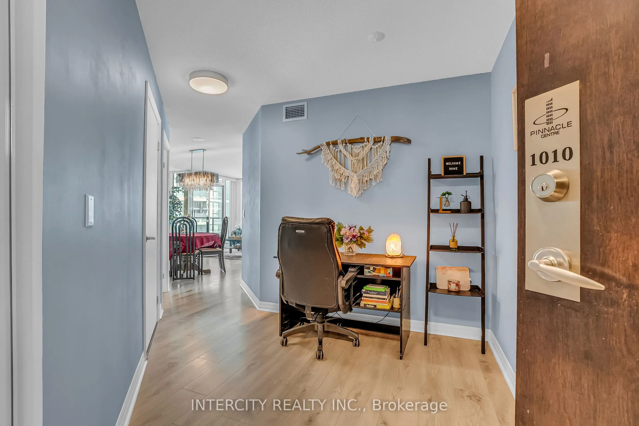 12 Yonge Street #1010