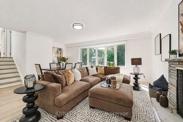 42 Brucedale Crescent