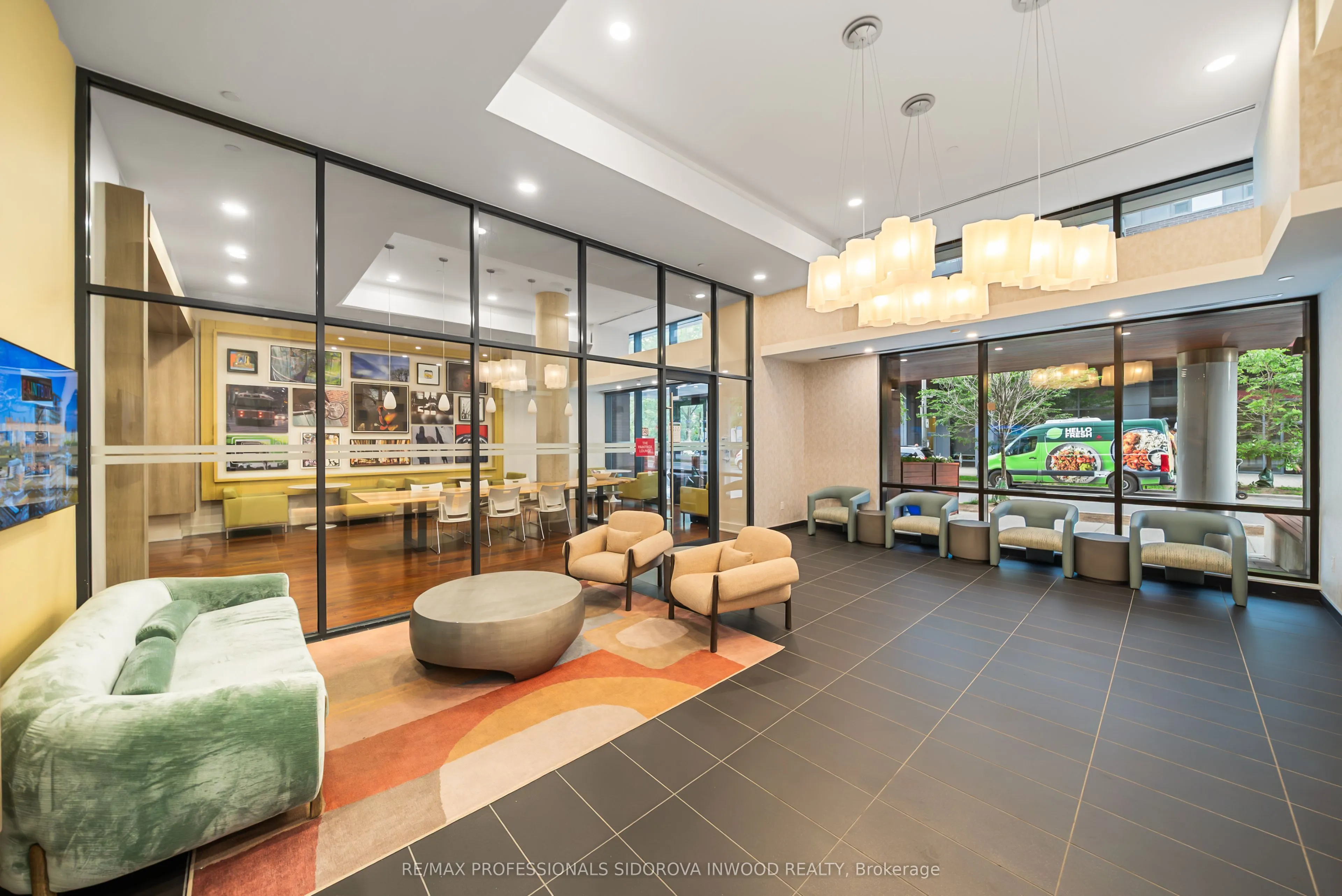 225 Sackville Street #703