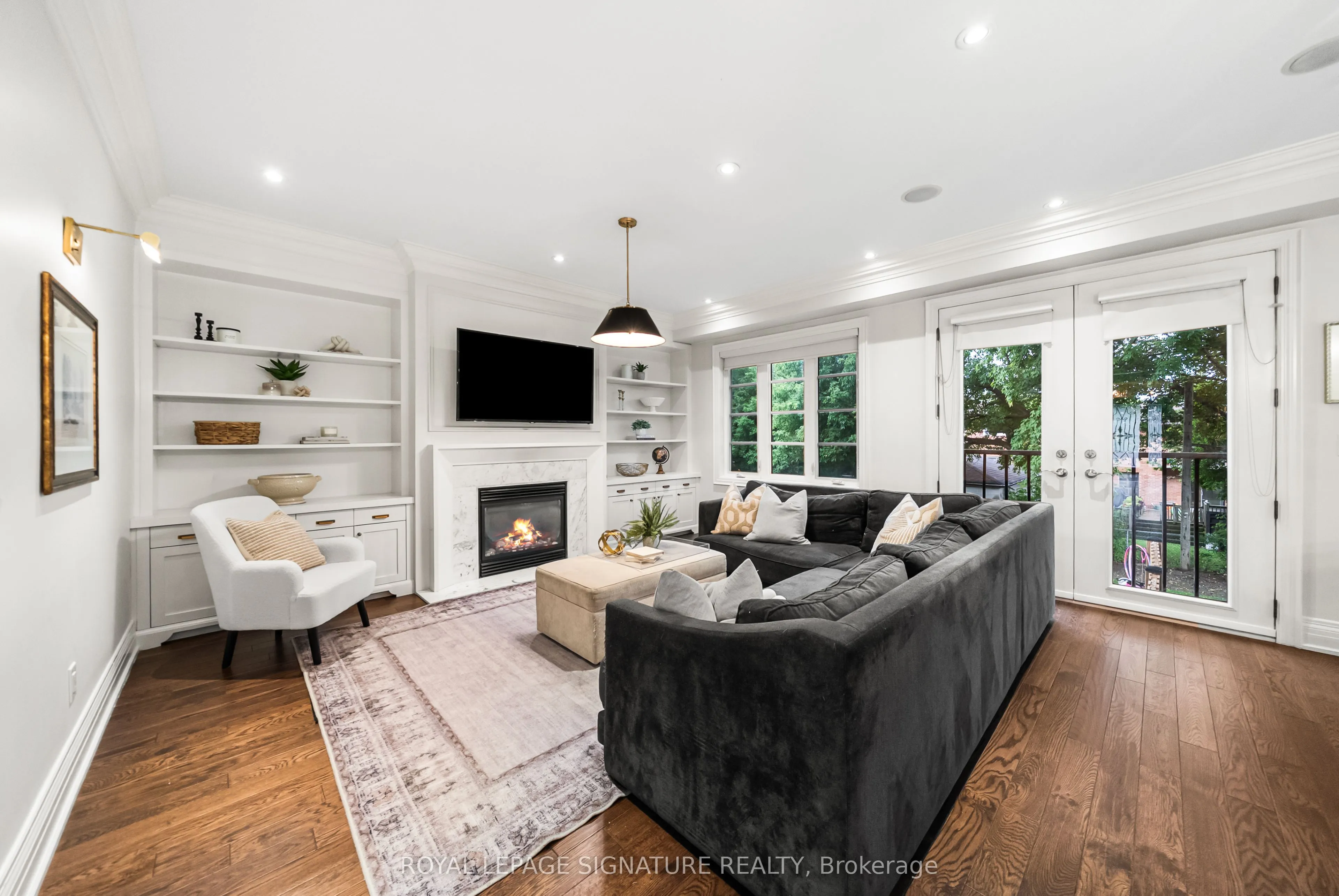 39 Regina Avenue