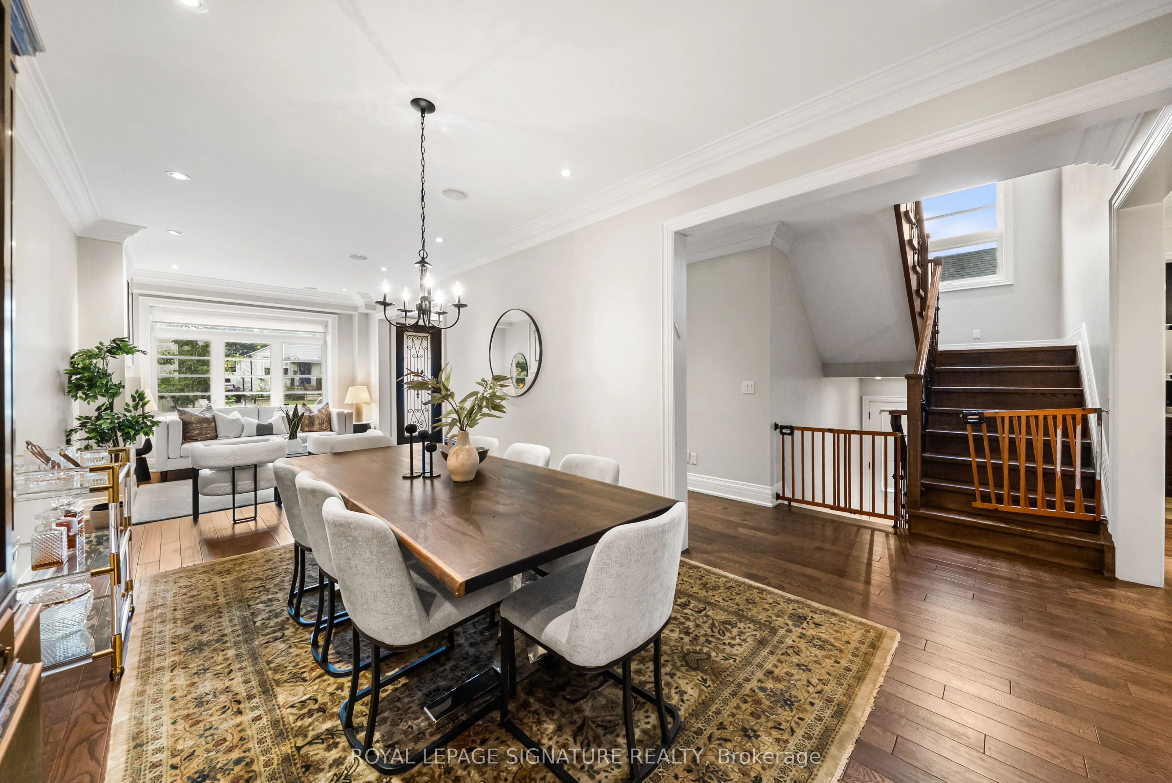 39 Regina Avenue