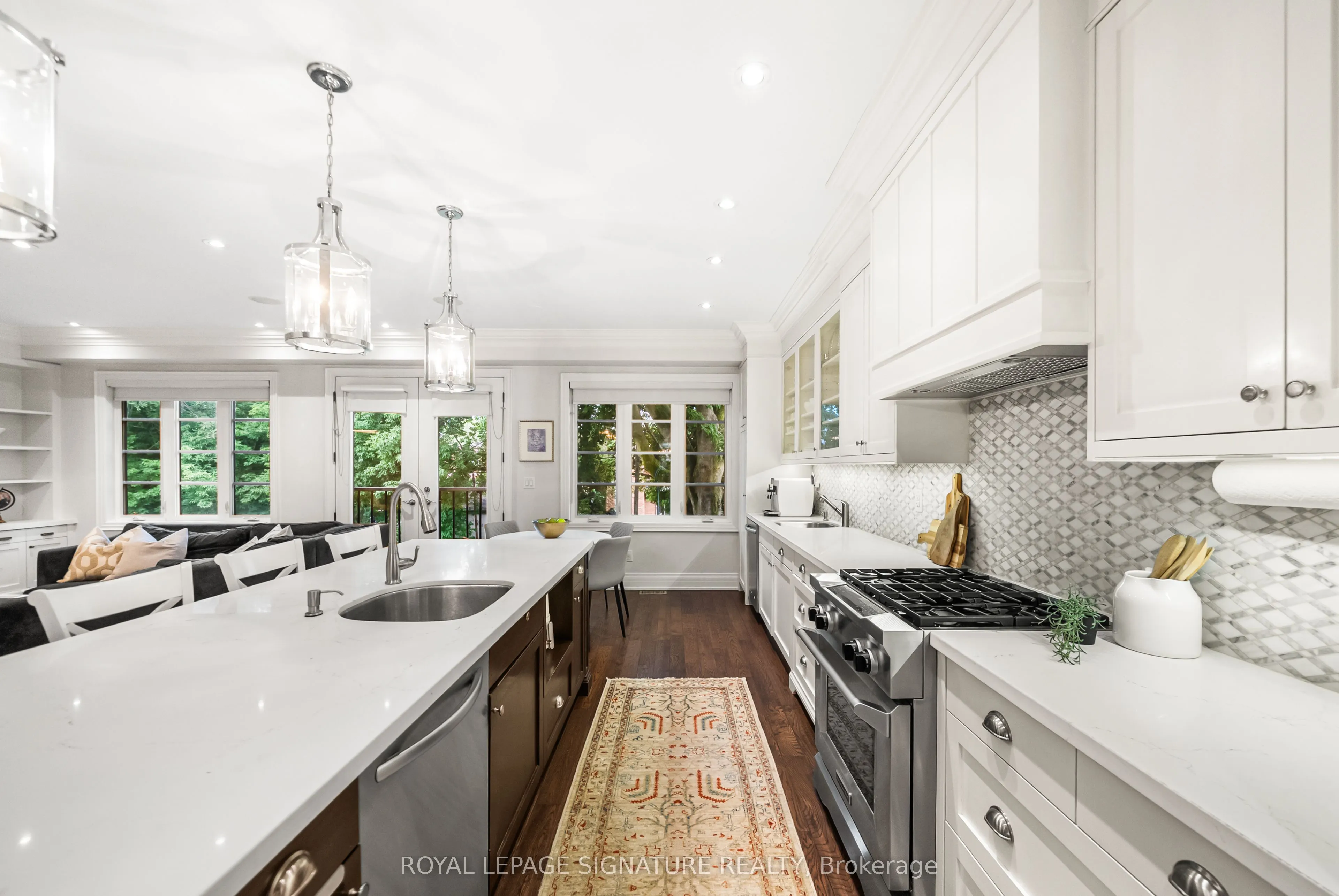 39 Regina Avenue