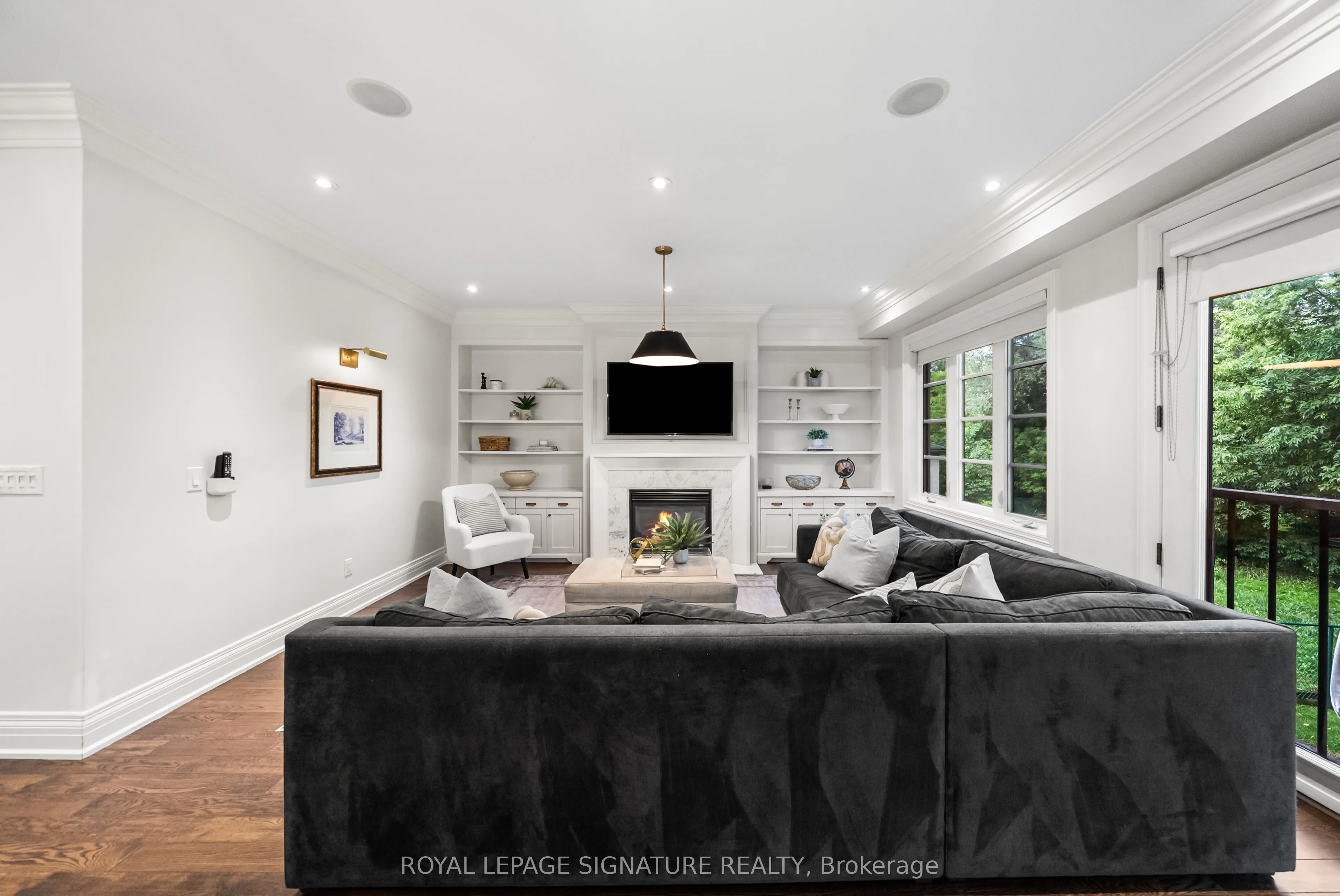 39 Regina Avenue