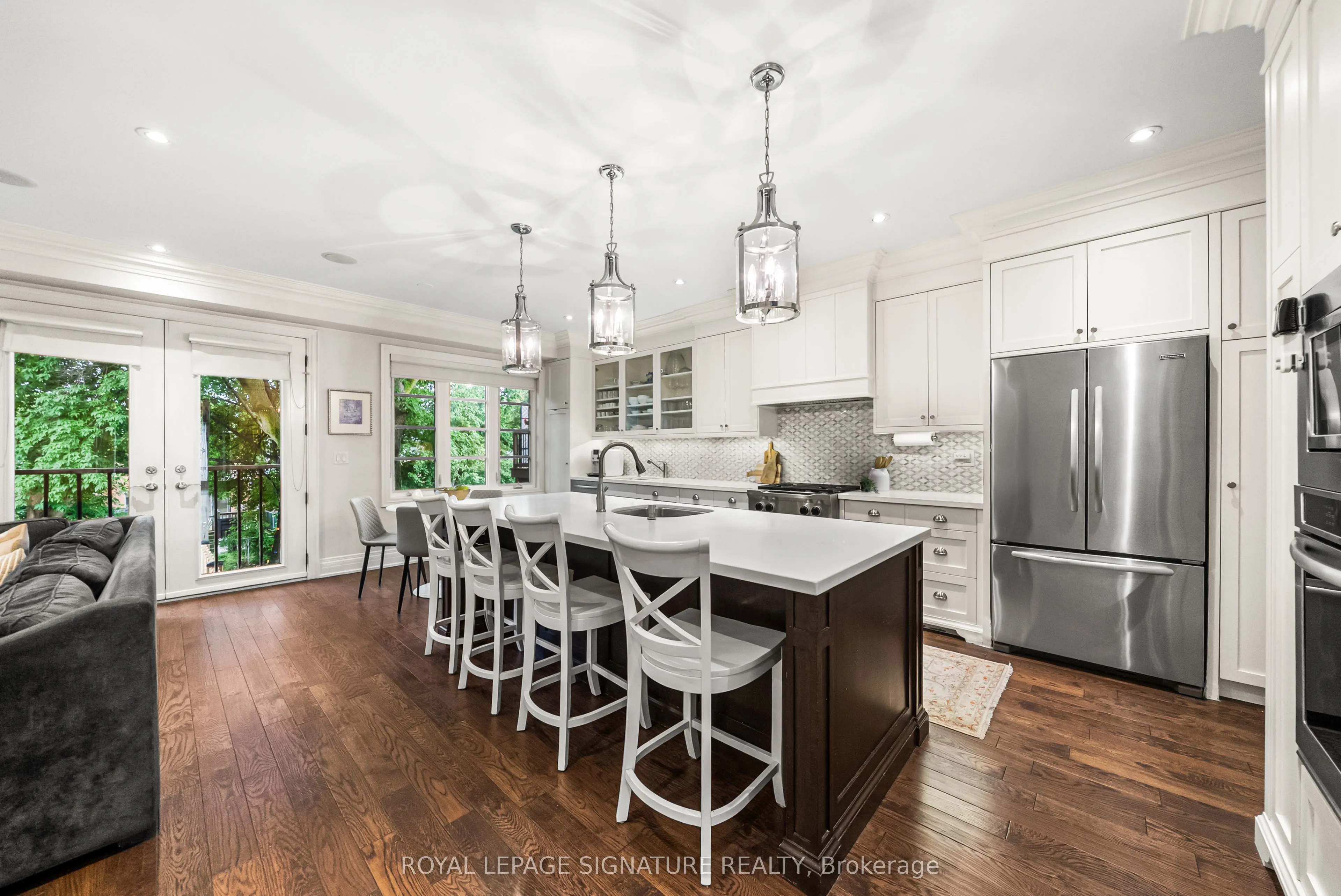 39 Regina Avenue