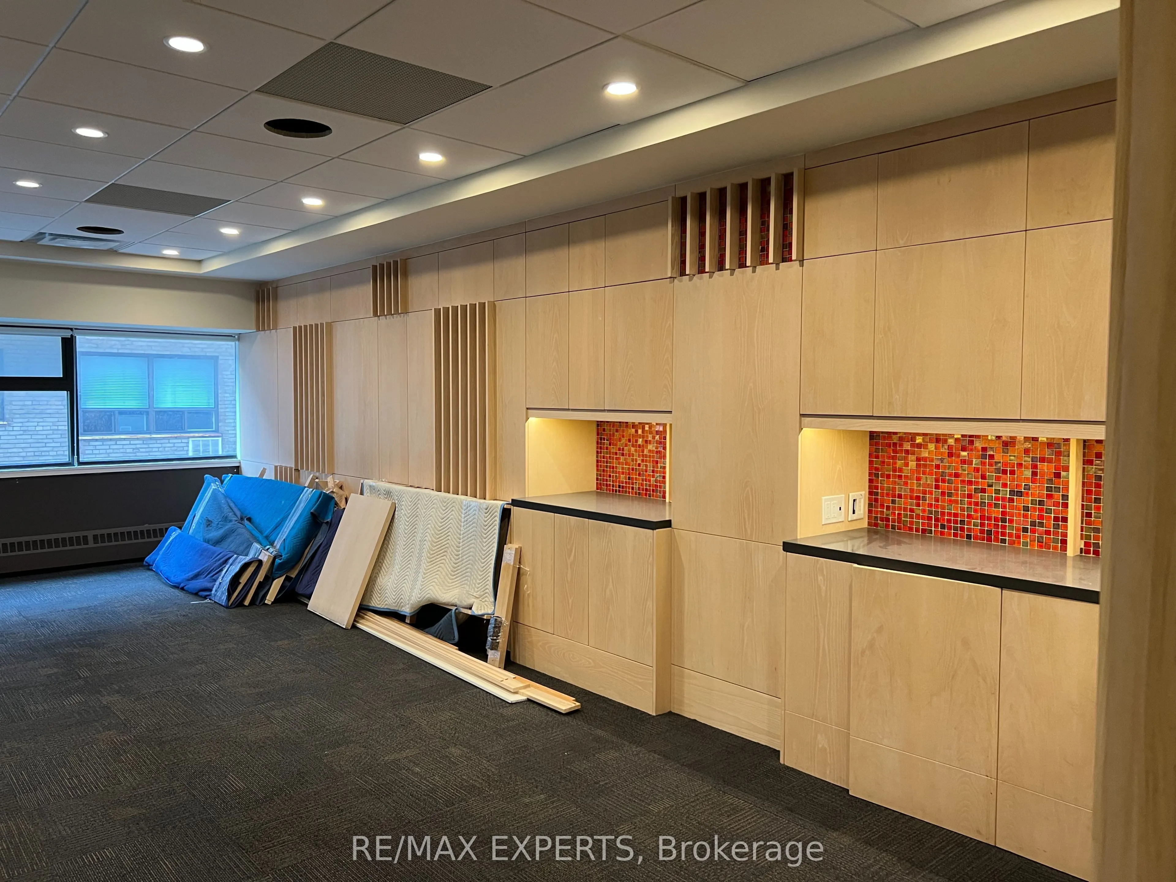 720 Spadina Avenue #410