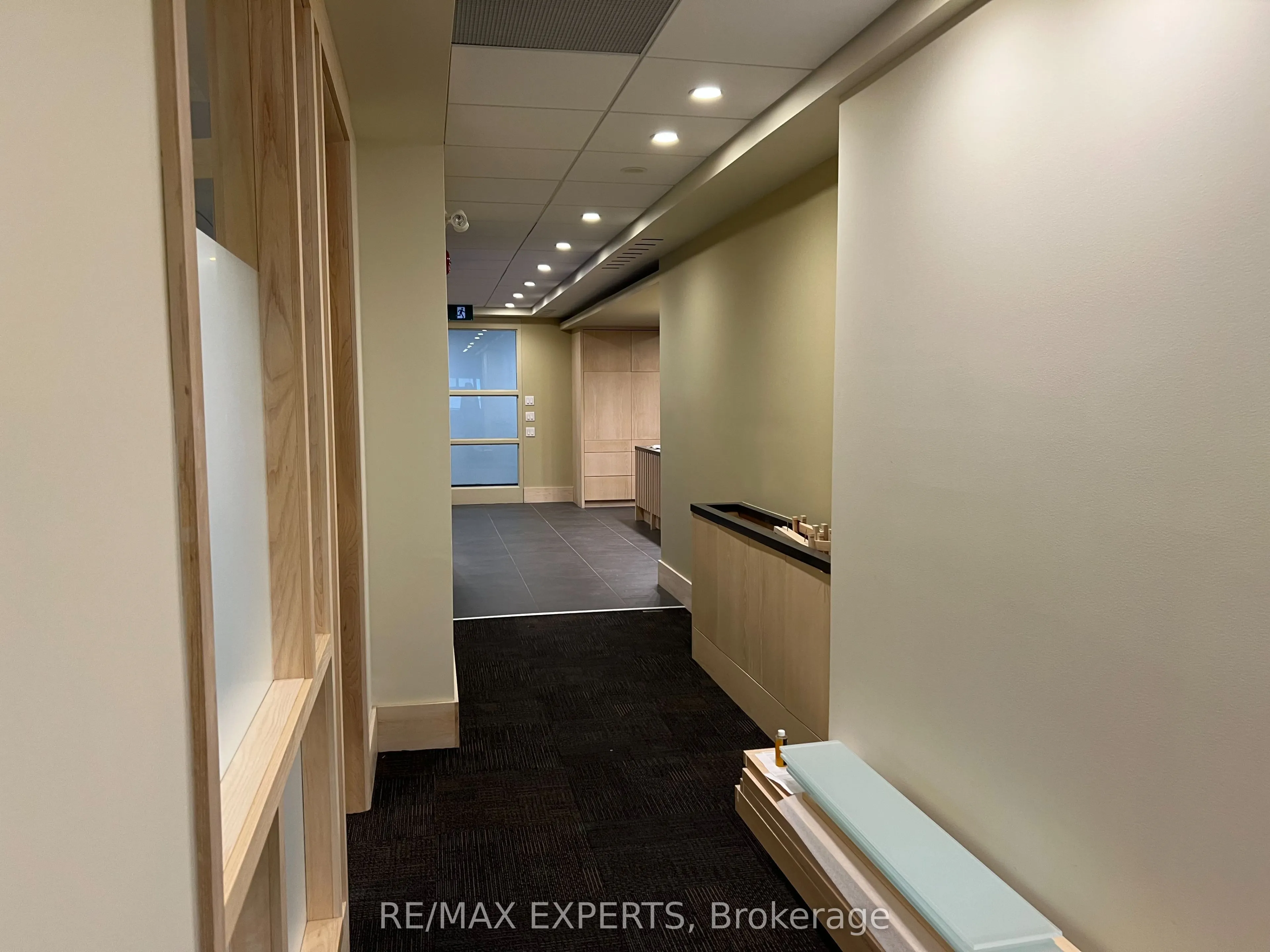 720 Spadina Avenue #410