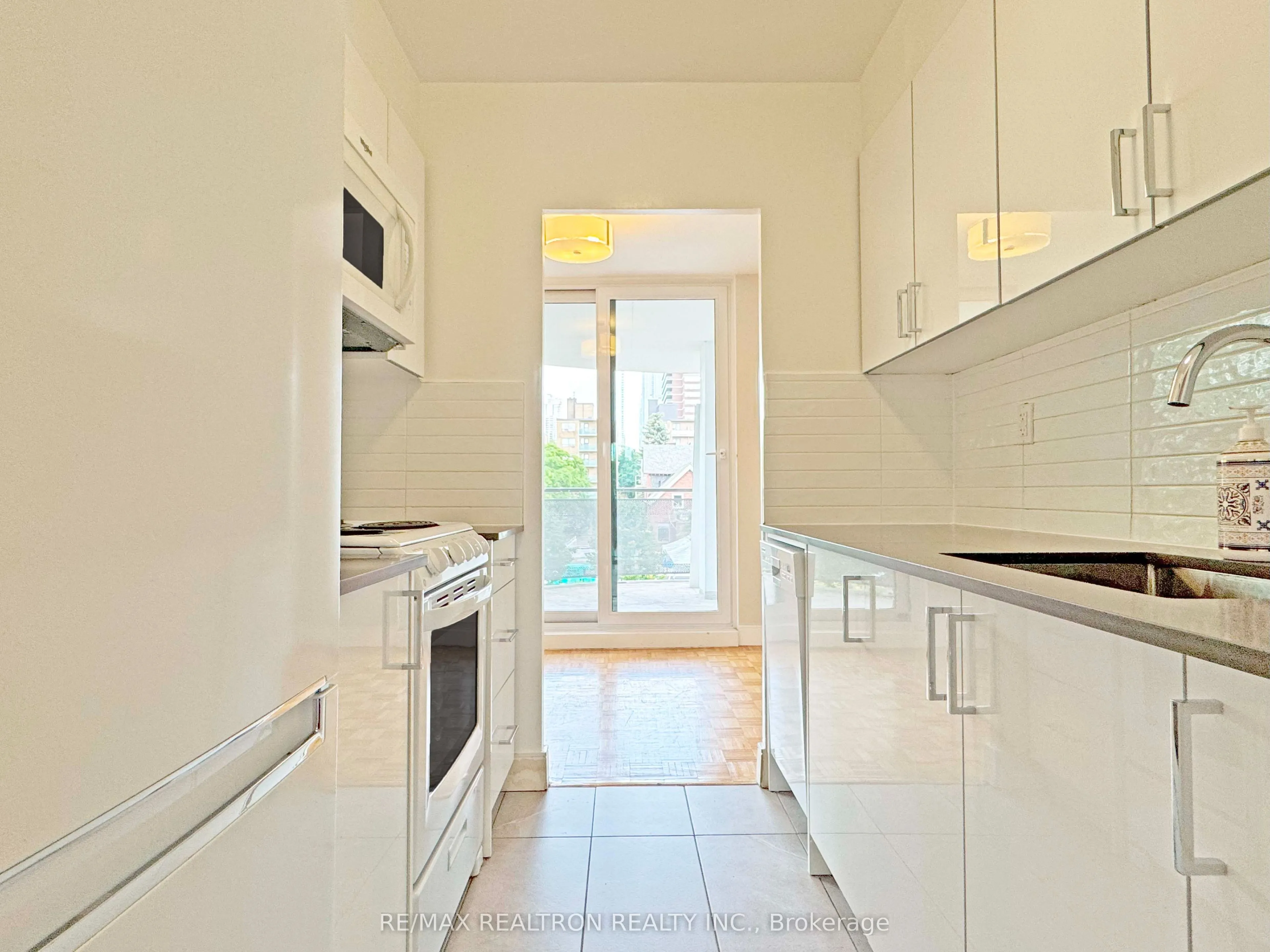 485 Huron Street #206