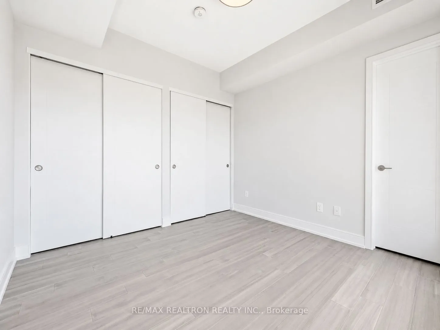 664 Spadina Avenue #1001