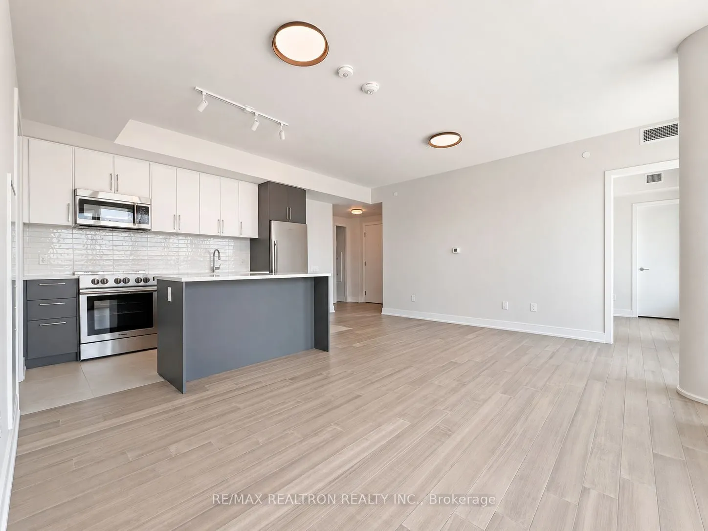 664 Spadina Avenue #1001